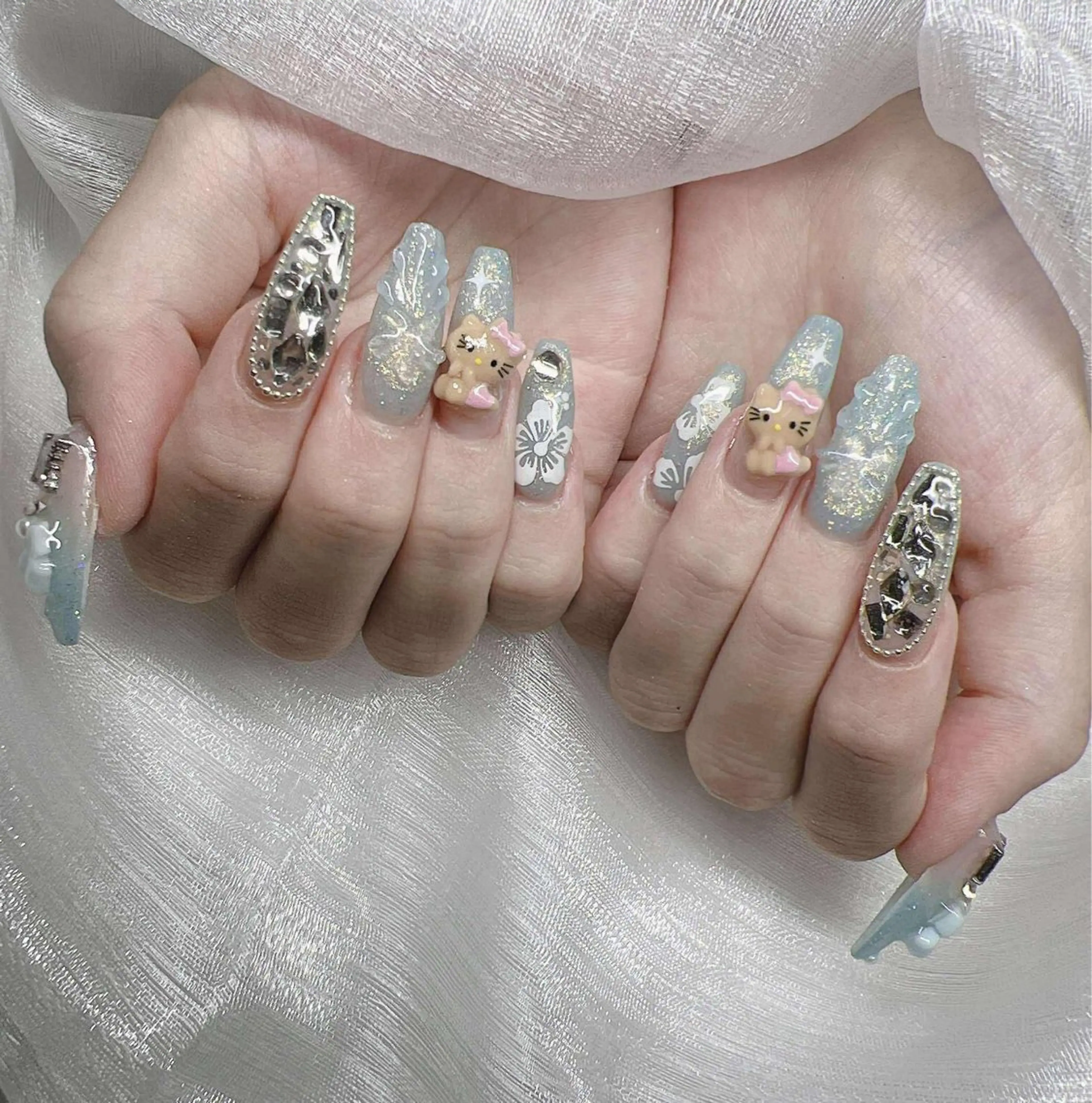 ネイル 長さ出し グラデーション 卒業式 キラキラネイル マグネットネイル ハンドネイル Lee Nailsのネイルデザイン