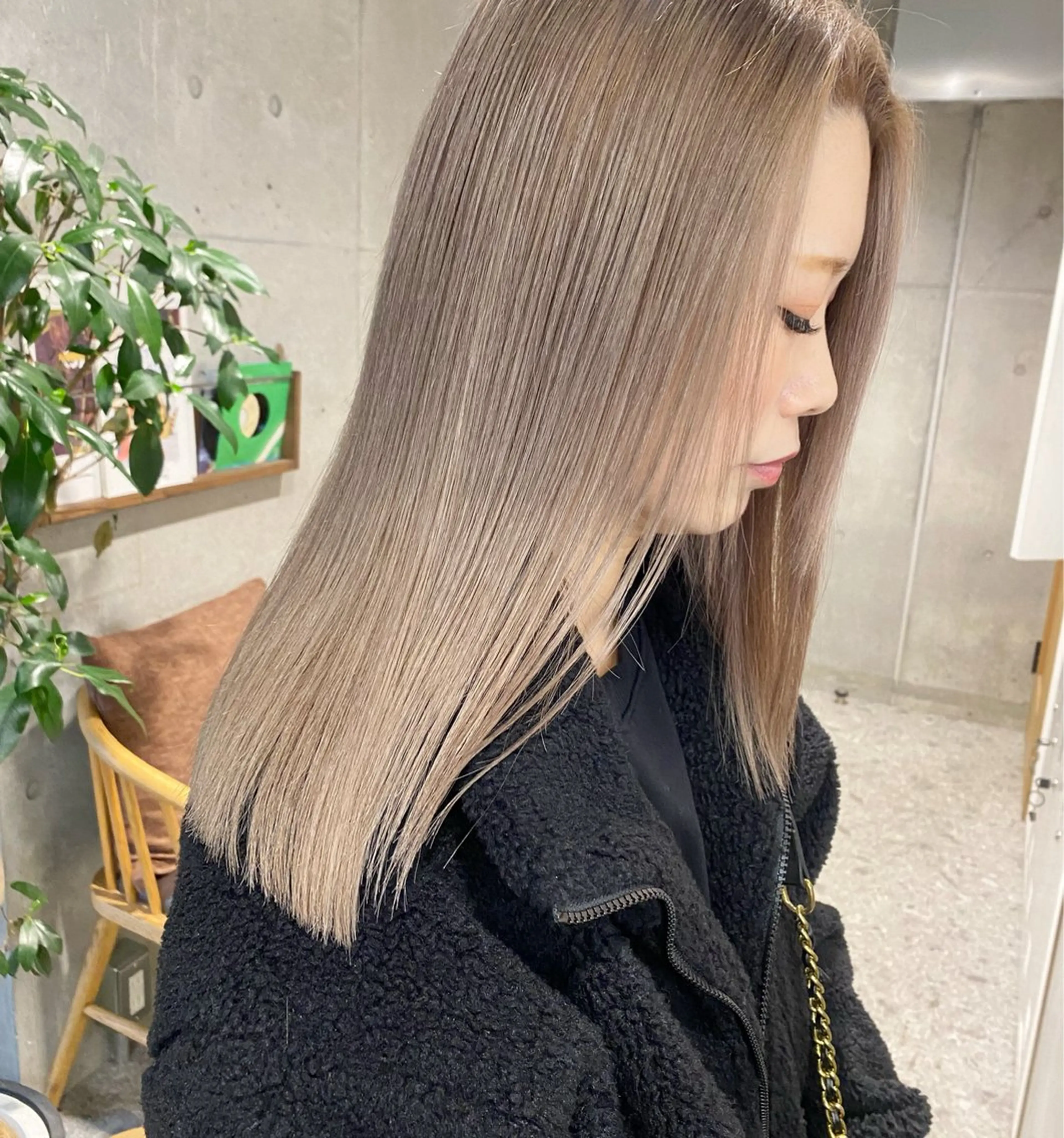 ロング カラー カット 縮毛矯正 トリートメント ブリーチカラーレイヤ ーカット🦋annaのヘアスタイル