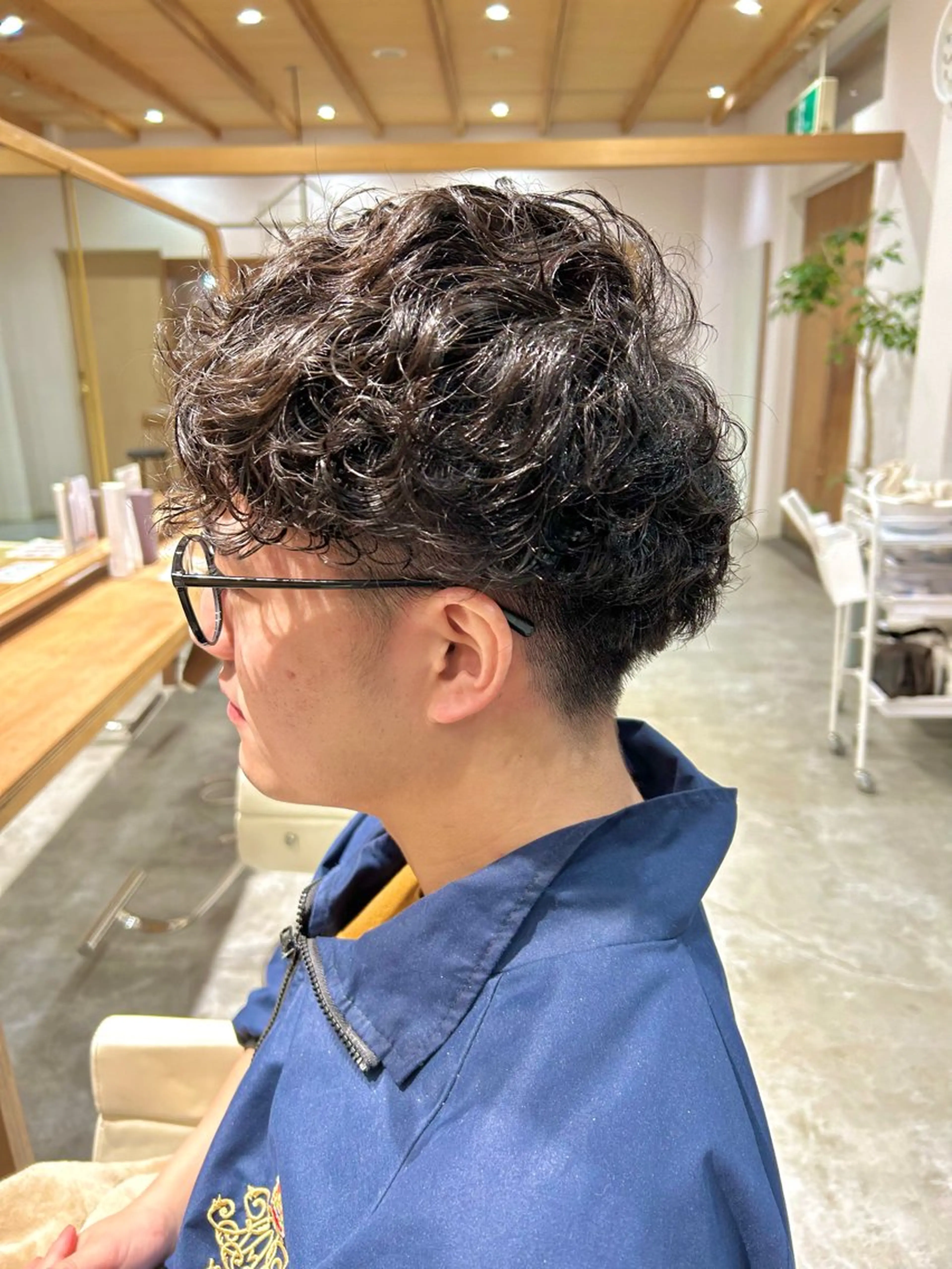 ショート パーマ メンズ メンズパーマ プードルパーマ プードルパーマ 佐藤 悠生 メンズパーマ.カットのヘアスタイル