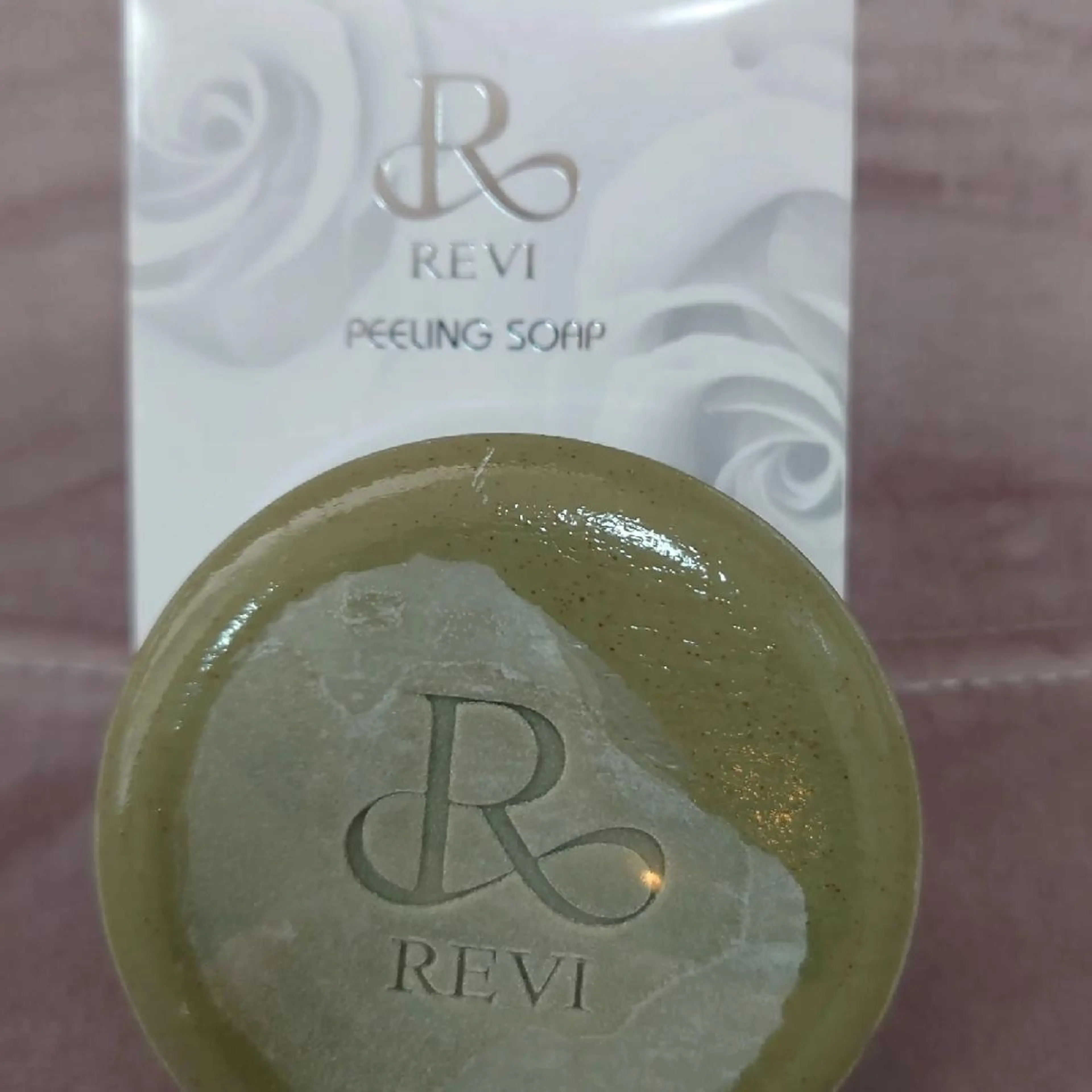 Beauty Salon Luana所属・Luanaまつパ脱毛 ハーブピーリング眉毛のマツエク・マツパデザイン