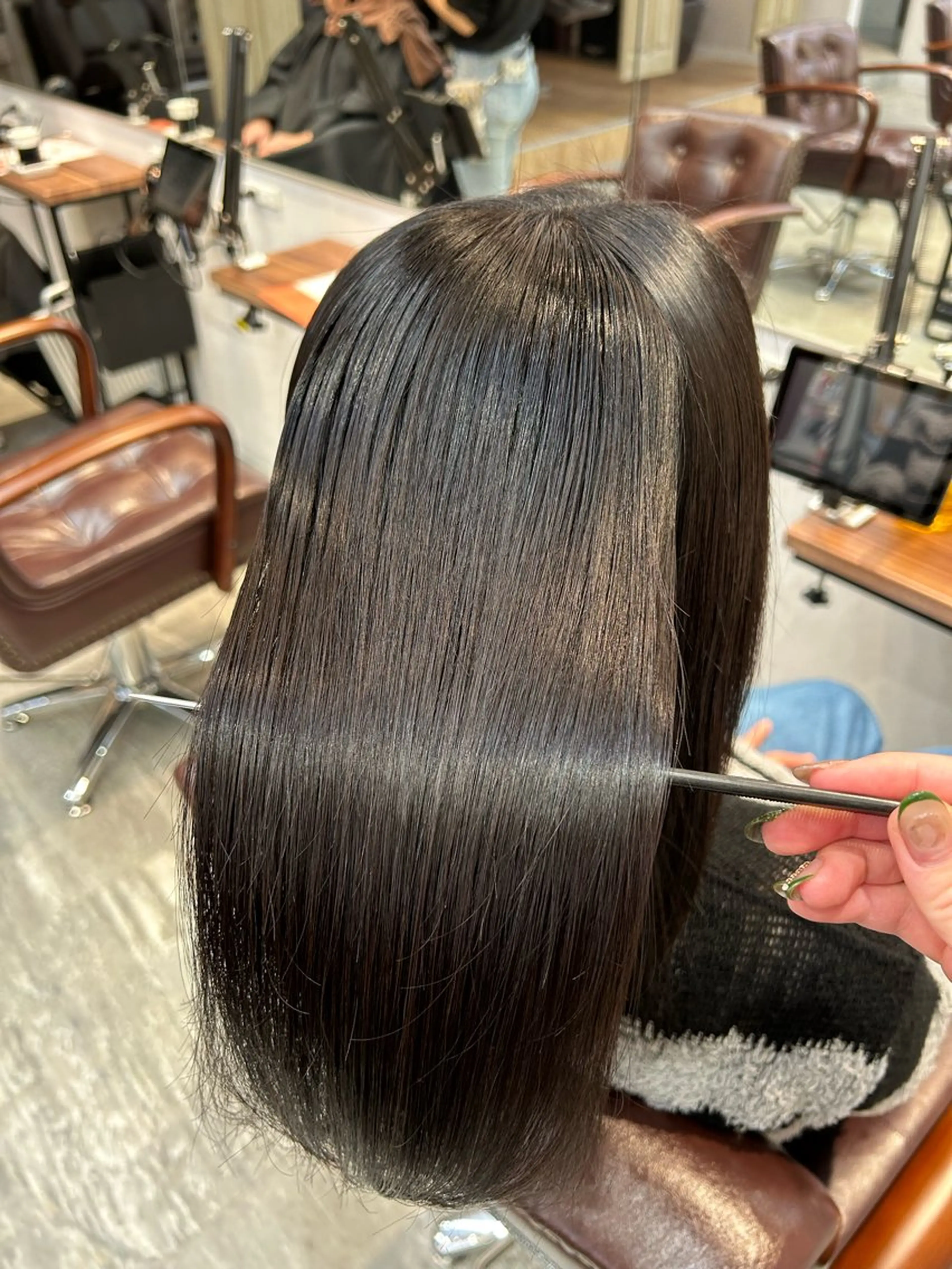 セミロング 愛されハイトーン 🍓YURINAのヘアスタイル