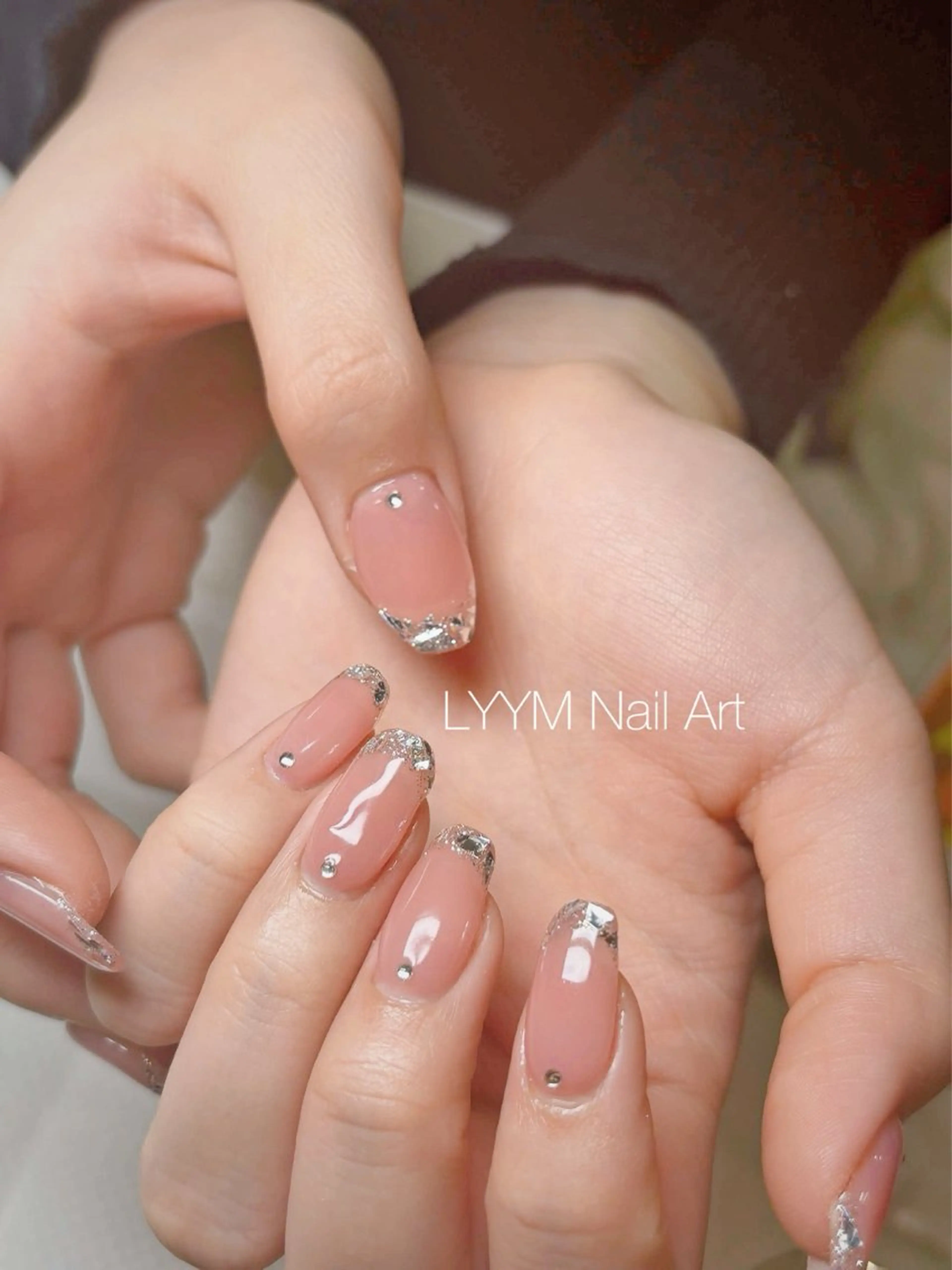 ネイル フレンチネイル ラメ(グリッター) オフィスネイル シンプルネイル ストーンネイル LYYM Salonのネイルデザイン