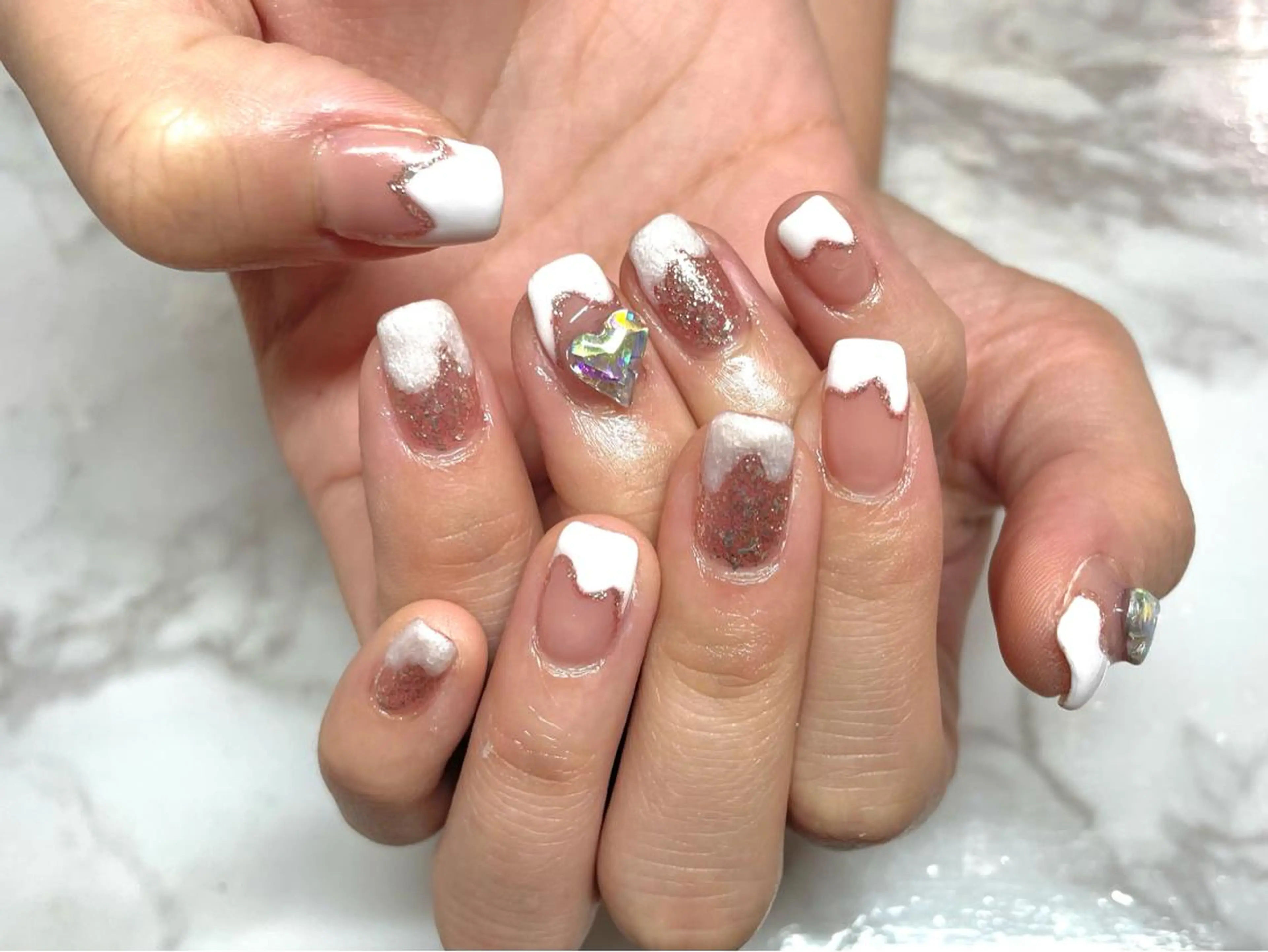 ネイル ピンク ホワイト ハンドネイル PｰPOP所属・青木 ひろえのネイルデザイン