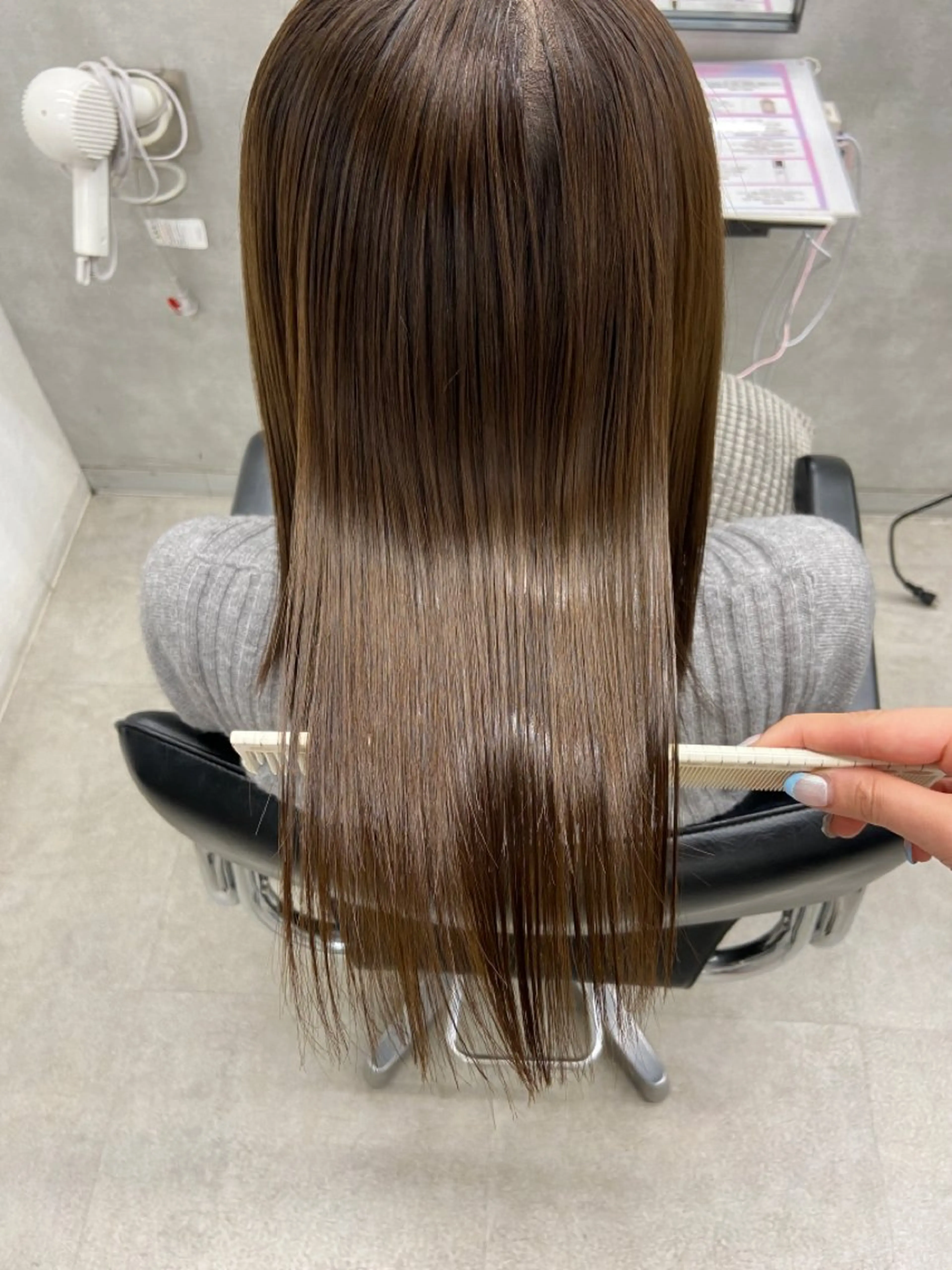 🪽学生限定クーポン🪽縮毛矯正+カラー+りんご幹細胞トリートメントの写真