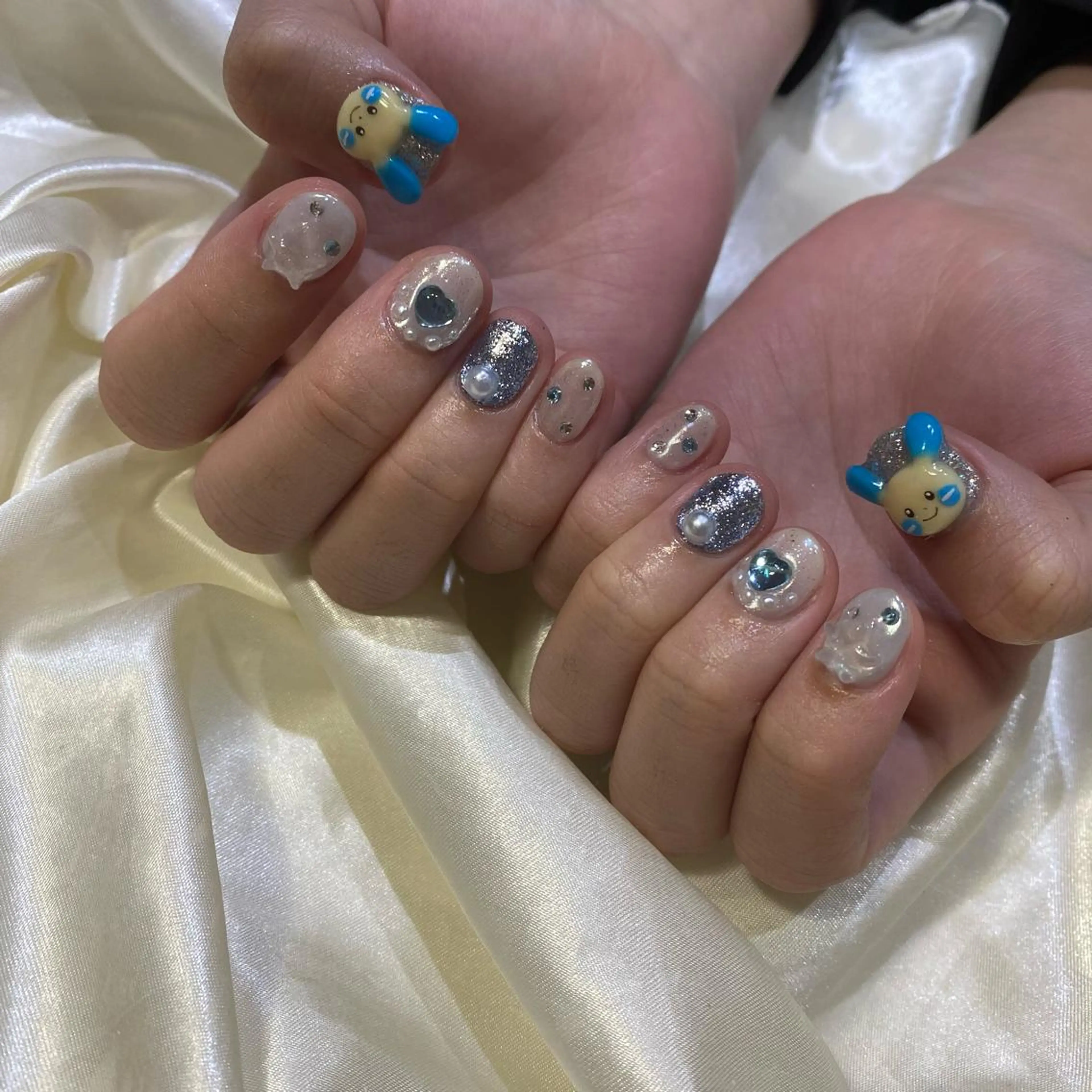 ネイル ハンドネイル 西岡 杏のネイルデザイン