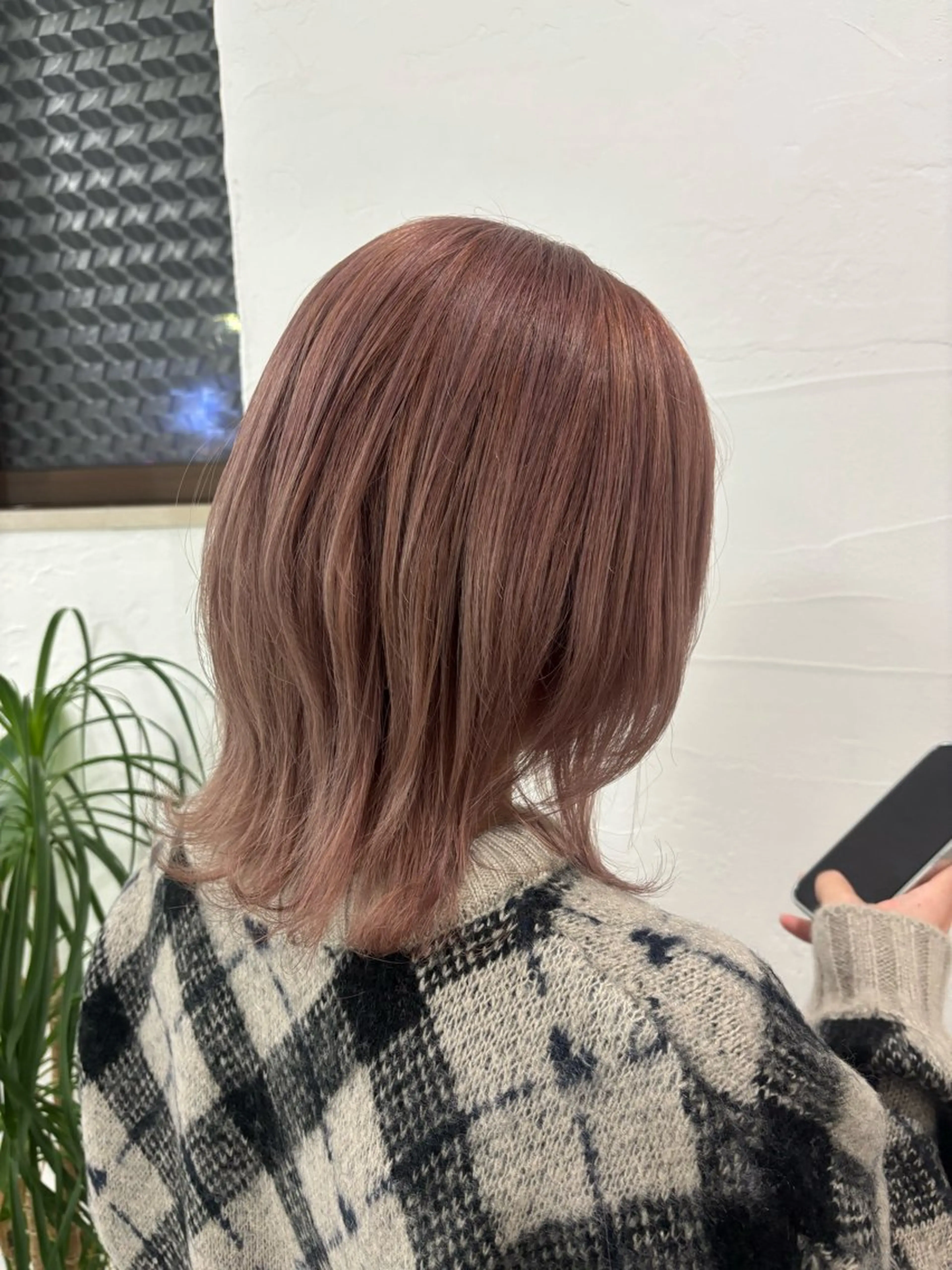 ミディアム カラー グレージュ ピンクカラー ウルフカット カット ヘアカラー Esquisse est ミライのヘアスタイル