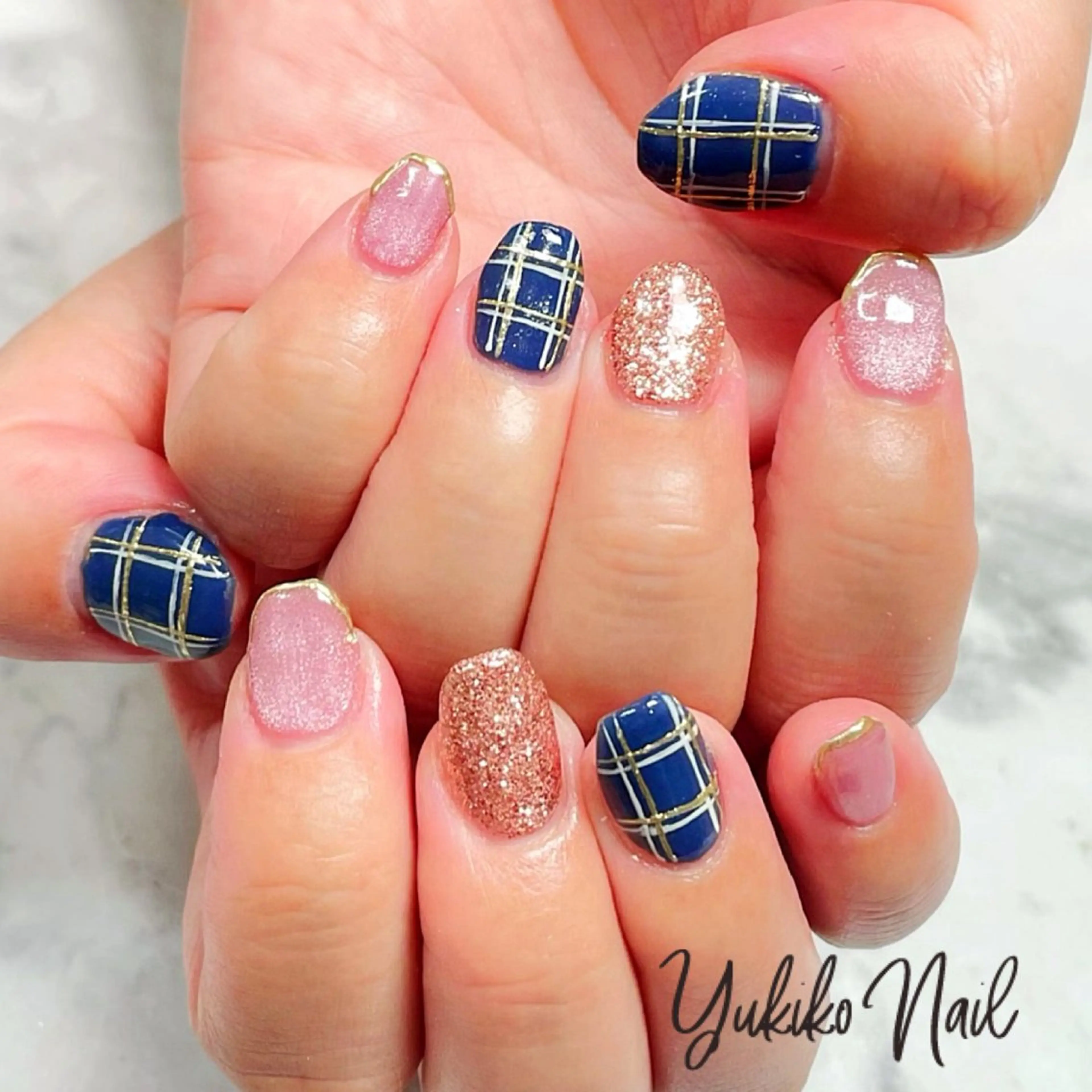 ネイル マグネットネイル ミラーネイル ネイビー ピンク ハンドネイル ユキコ ネイルのネイルデザイン