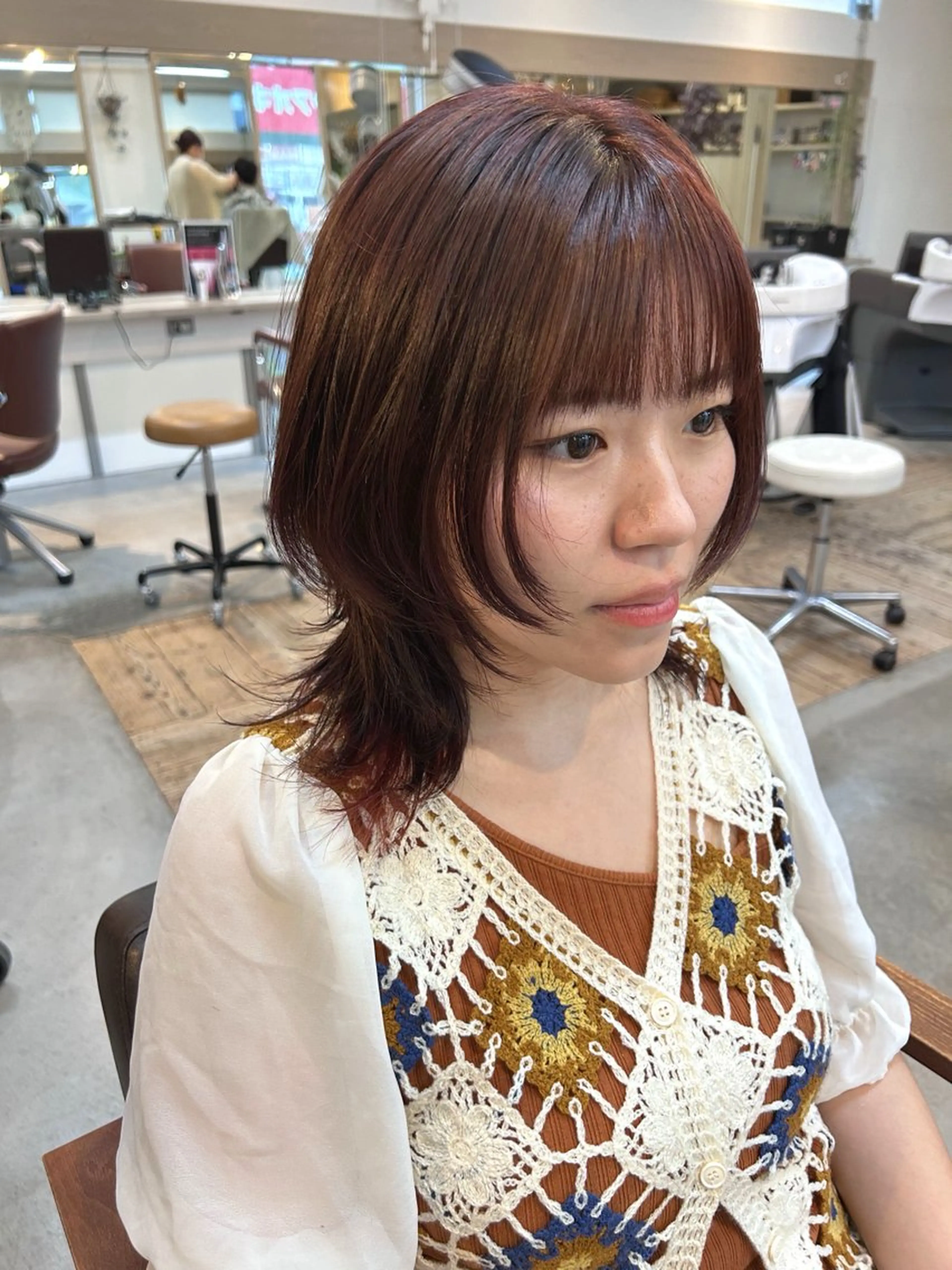 ミディアム カット ヘアカラー 綿貫 美雪のヘアスタイル