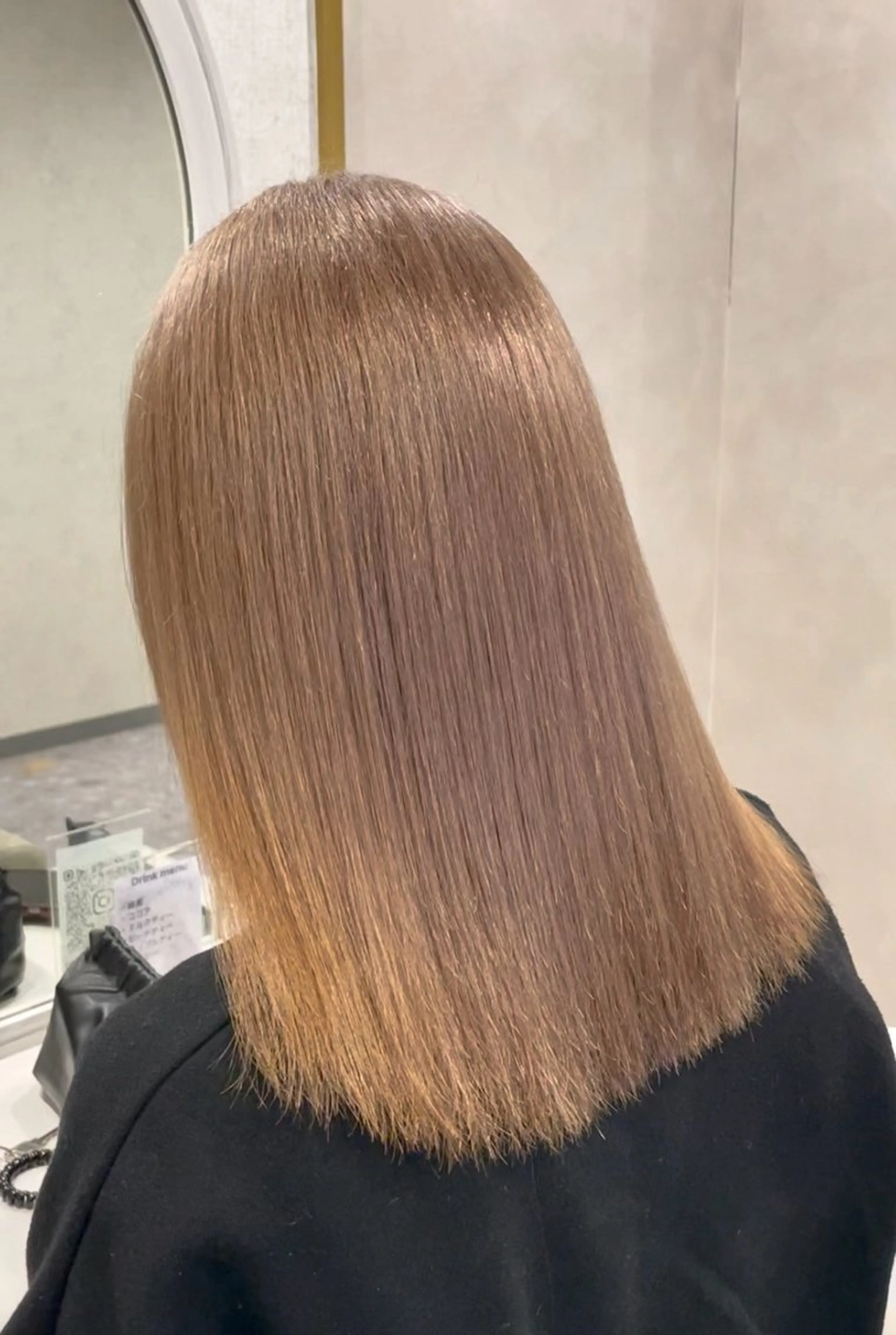 セミロング ハイトーン/艶カラー sarina🩷のヘアスタイル