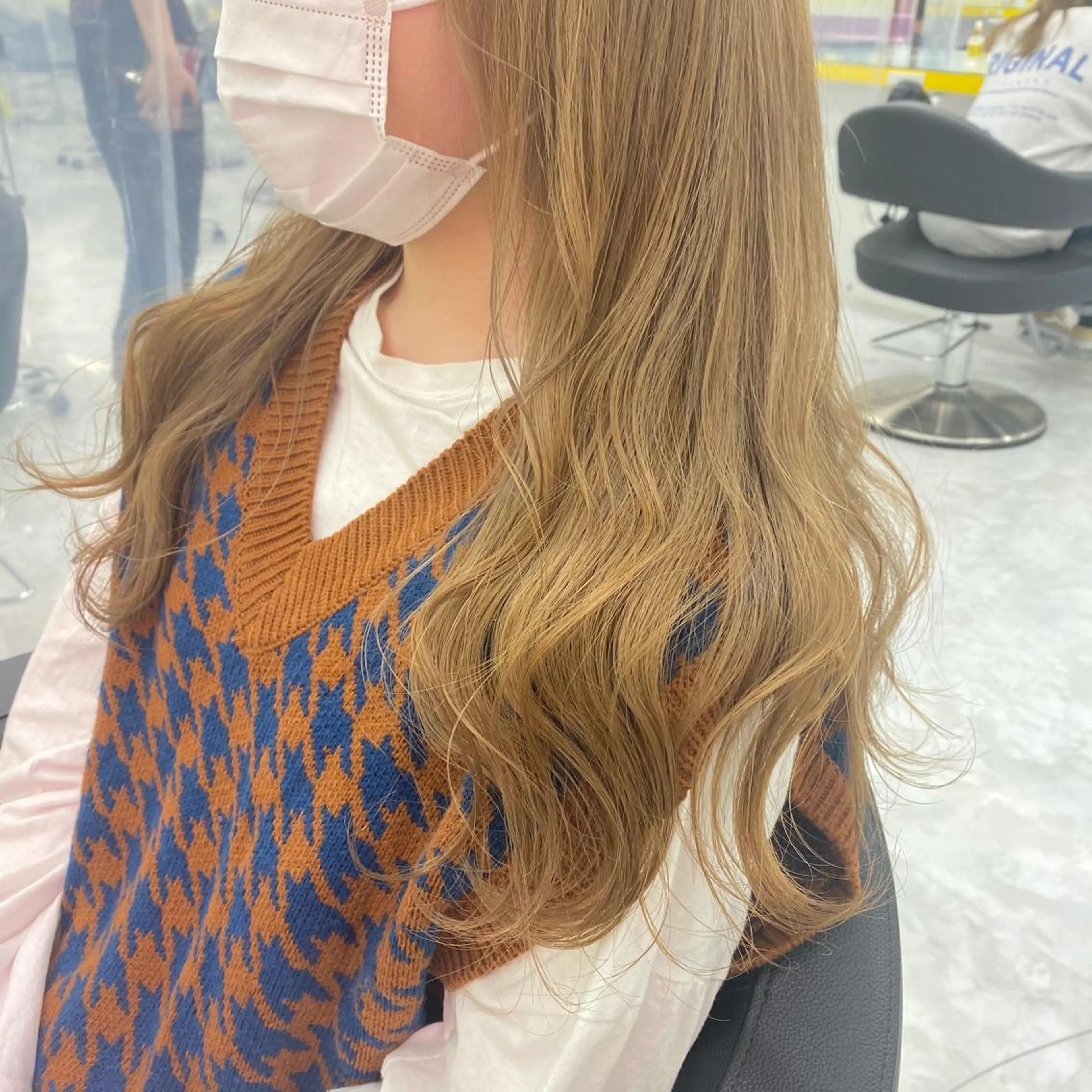 セミロング カラー ヘアアレンジ mai🍑暖色カラー /レイヤー💖のヘアスタイル