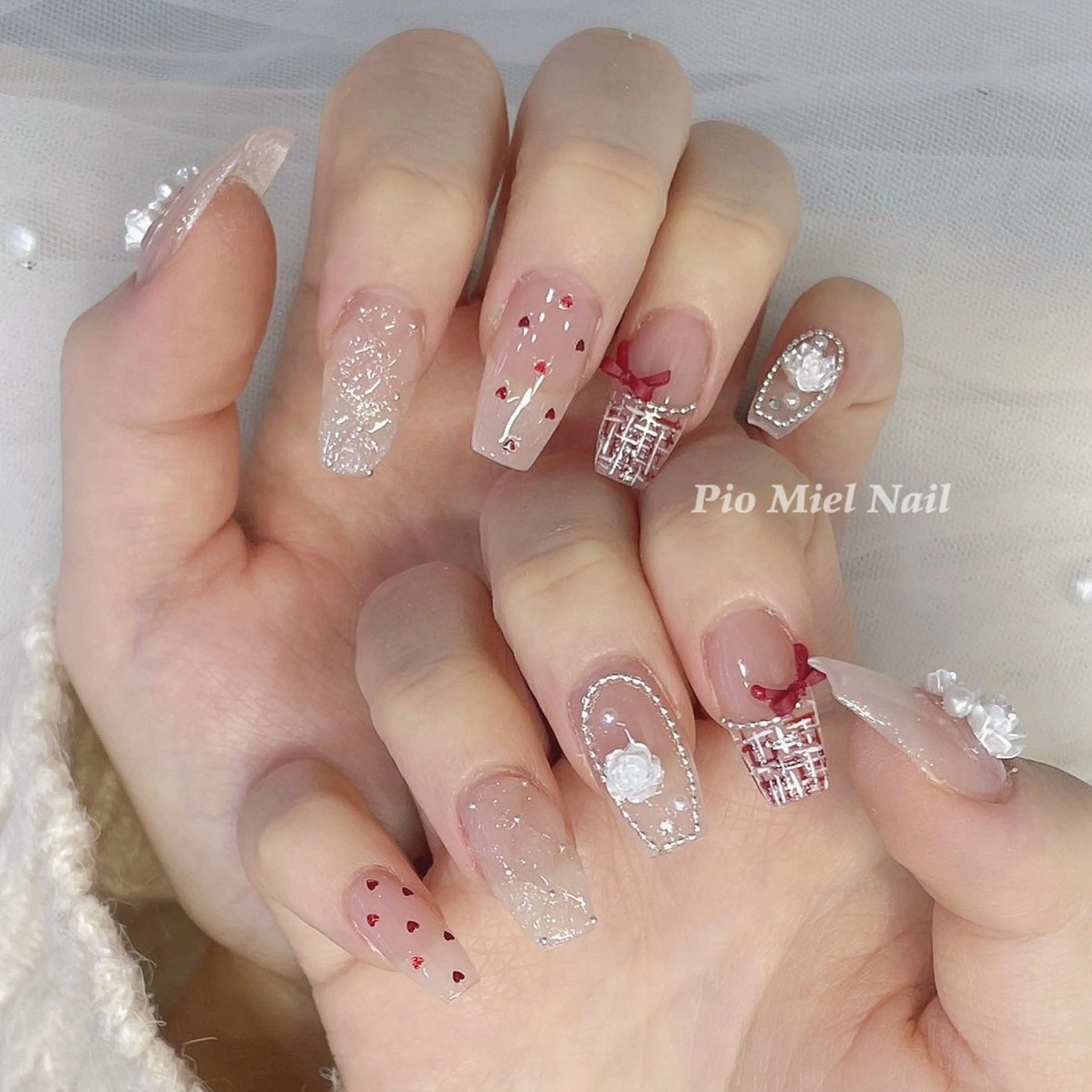 ミディアム 韓国風ヘア Pio Mielのネイルデザイン