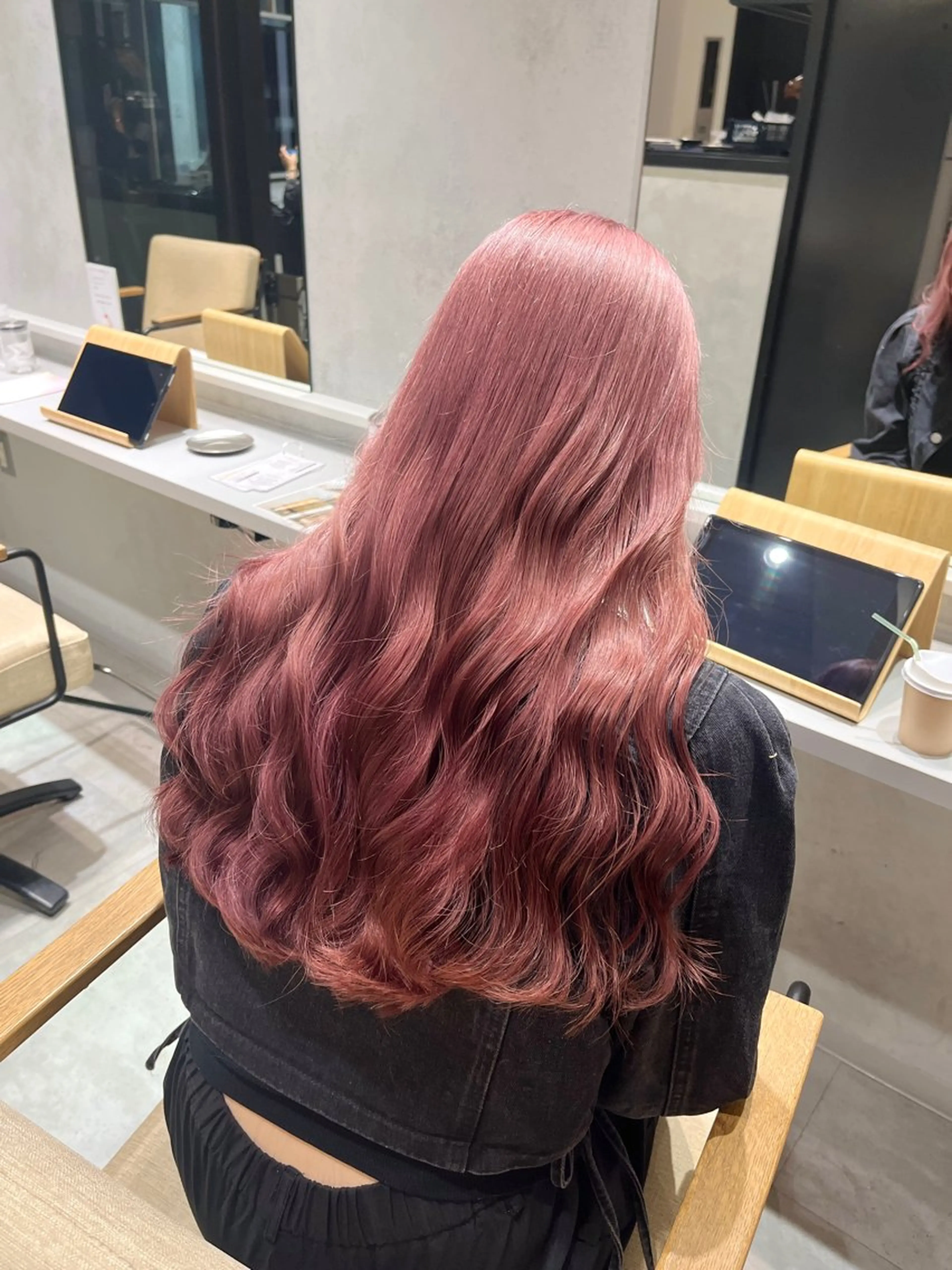 ロング ヘアカラー トリートメント kanta 梅田 韓国ハイトーンのヘアスタイル