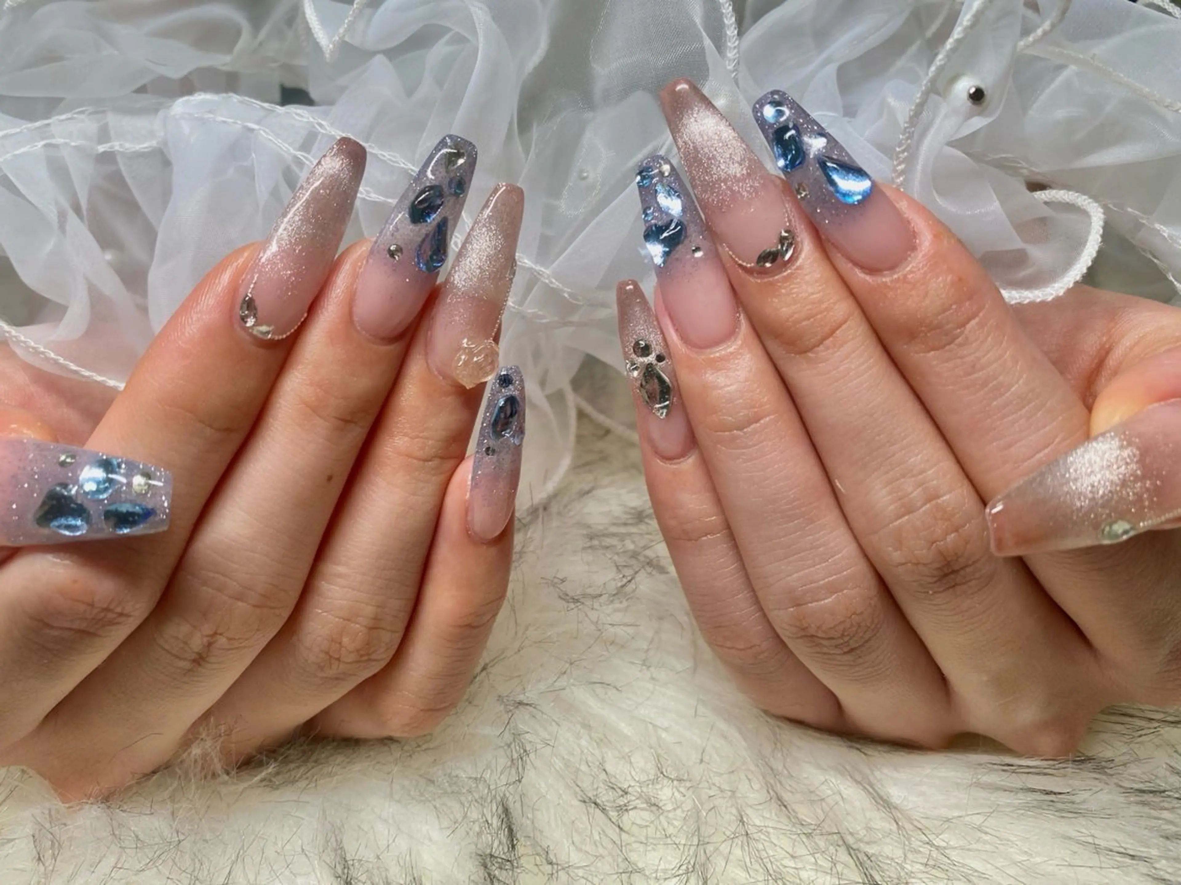 ネイル ハンドネイル Roi〈ロワ〉 Reikaのネイルデザイン
