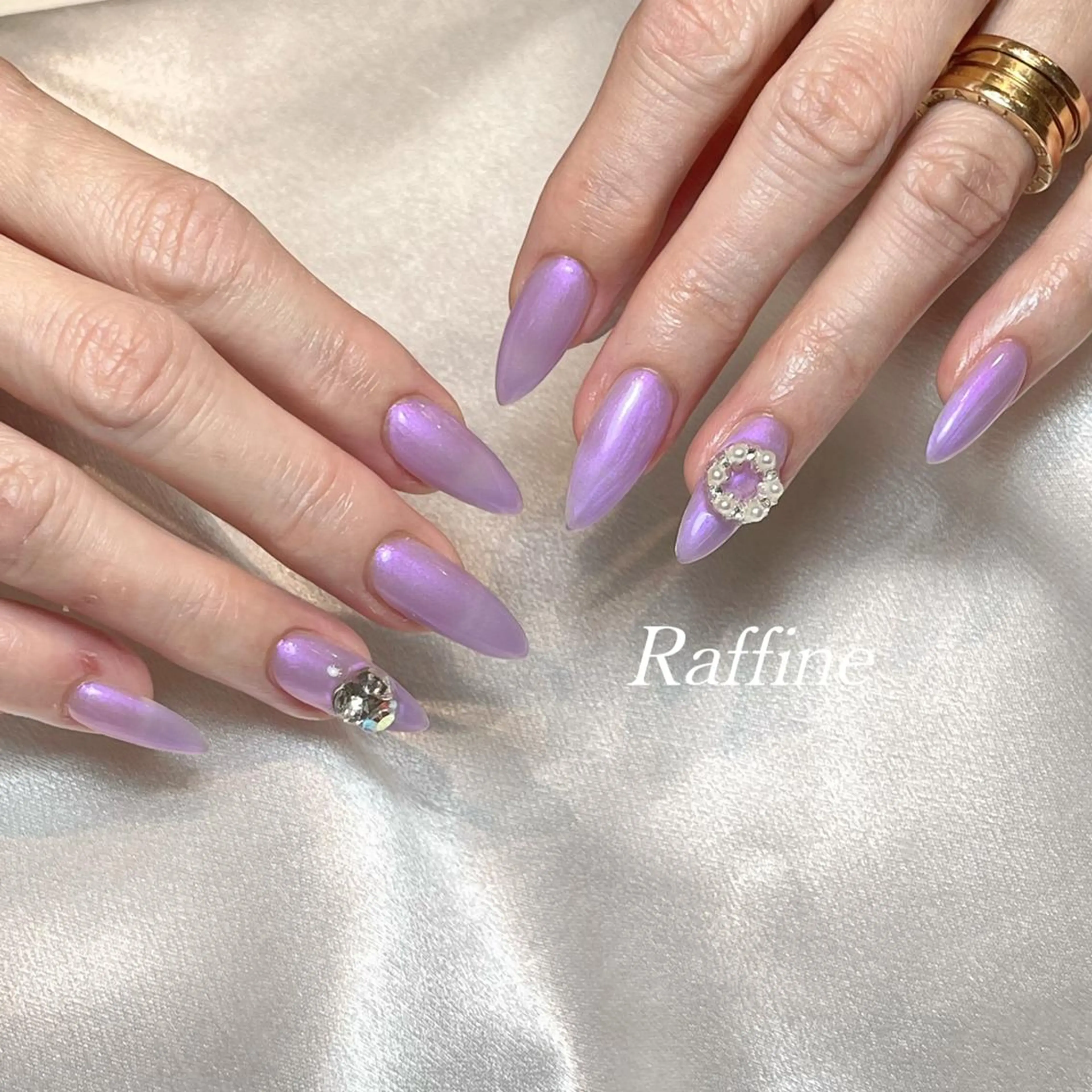 ネイル ハンドネイル RAFFINE haru🦋🩵のネイルデザイン