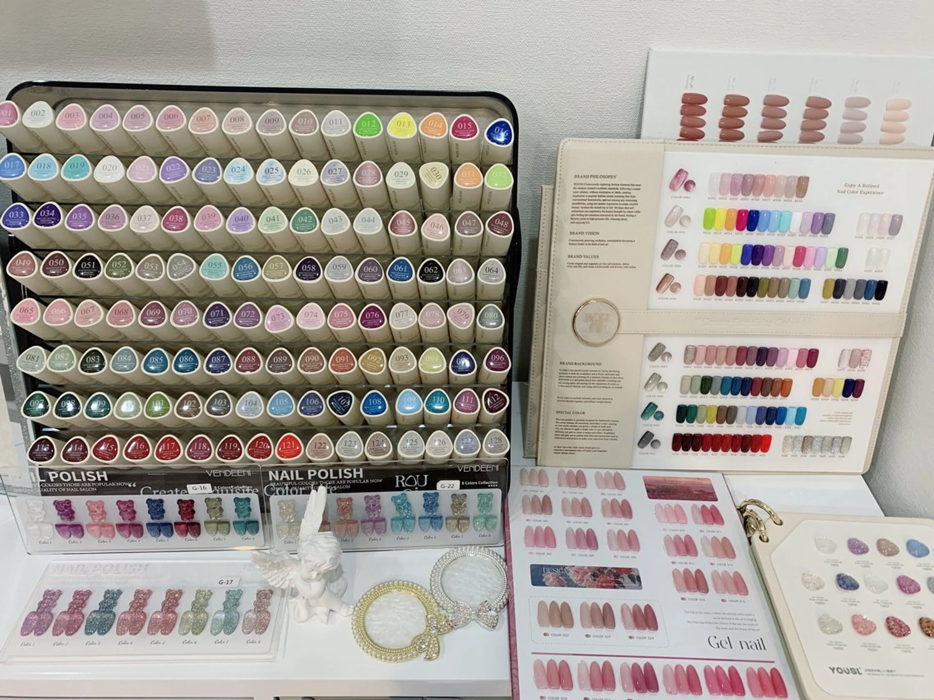 ネイル ハンドネイル ✨Nailsalon Vi+✨のネイルデザイン