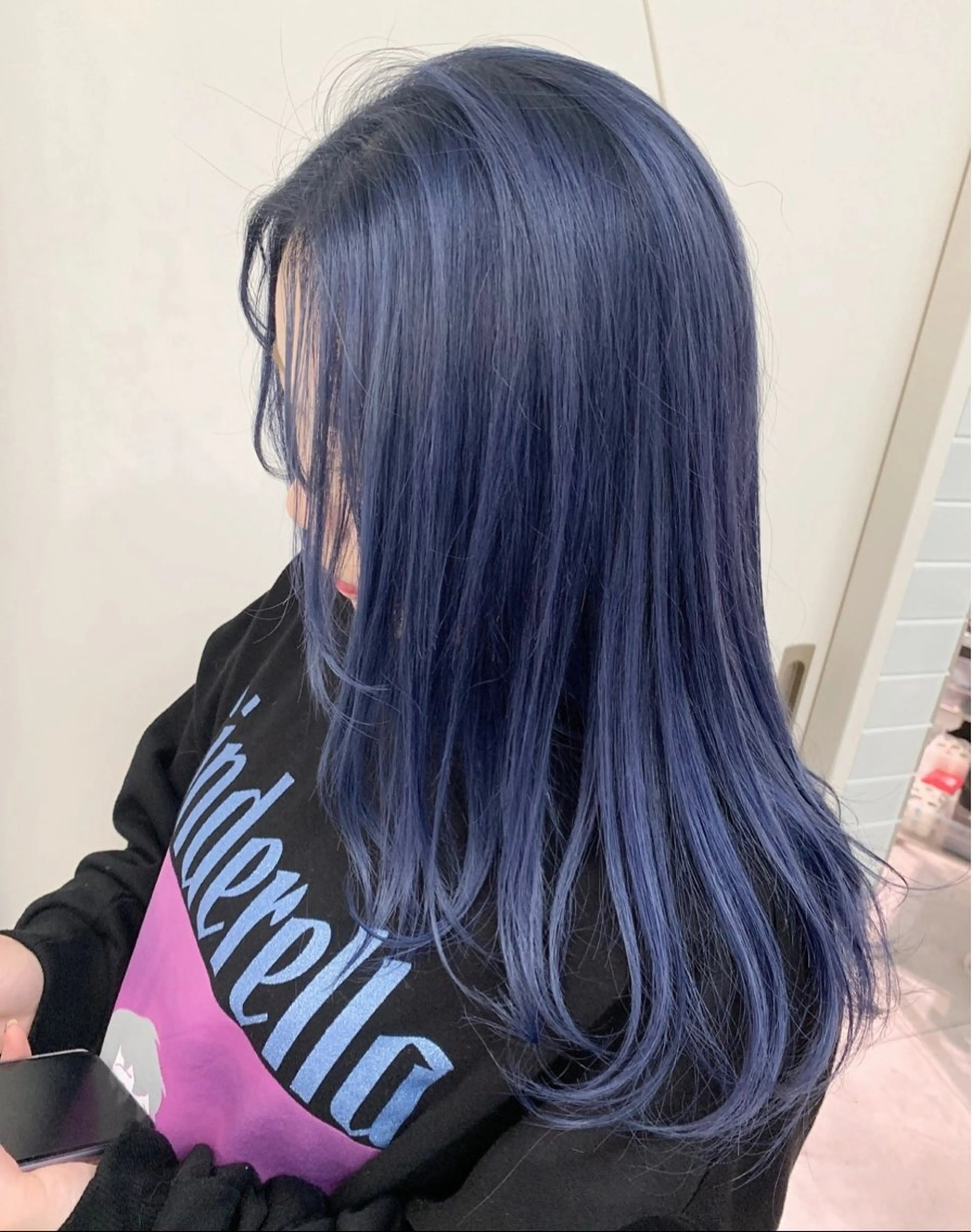 ロング カラー ブルーカラー ネイビーカラー カット ヘアカラー トリートメント CHERIEブリーチ ダブルカラー 天神のヘアスタイル