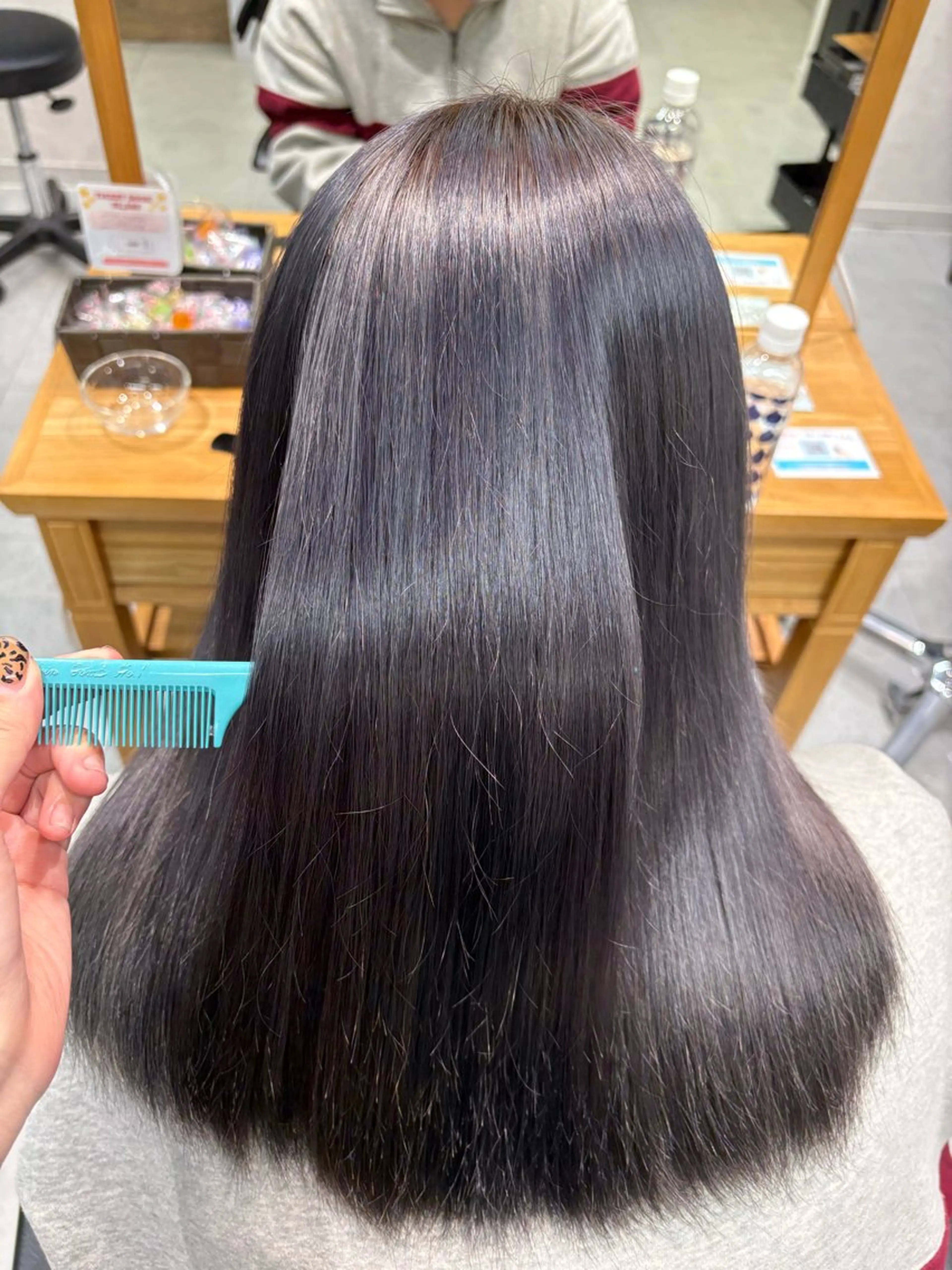 セミロング アッシュ 髪質改善 縮毛矯正 トリートメント 酸熱トリートメント ヘアカラー カラーモデル募集 ✨🤍モモハ🤍✨のヘアスタイル