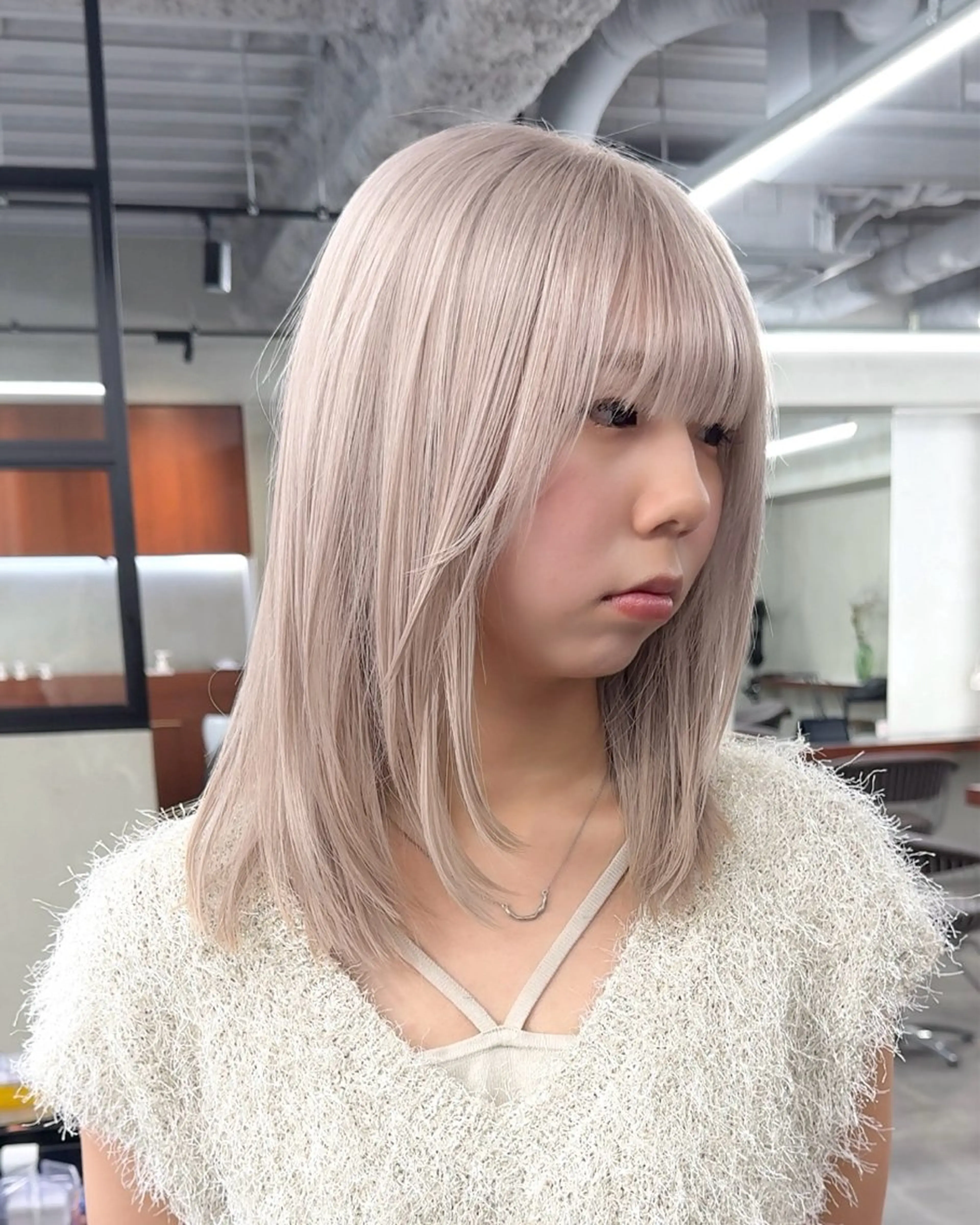 ロング カラー アッシュ ベージュカラー ブリーチ ケアブリーチ ダブルカラー カット ヘアカラー トリートメント ブリーチ　ハイトーン 特化🌈フジタハルキのヘアスタイル