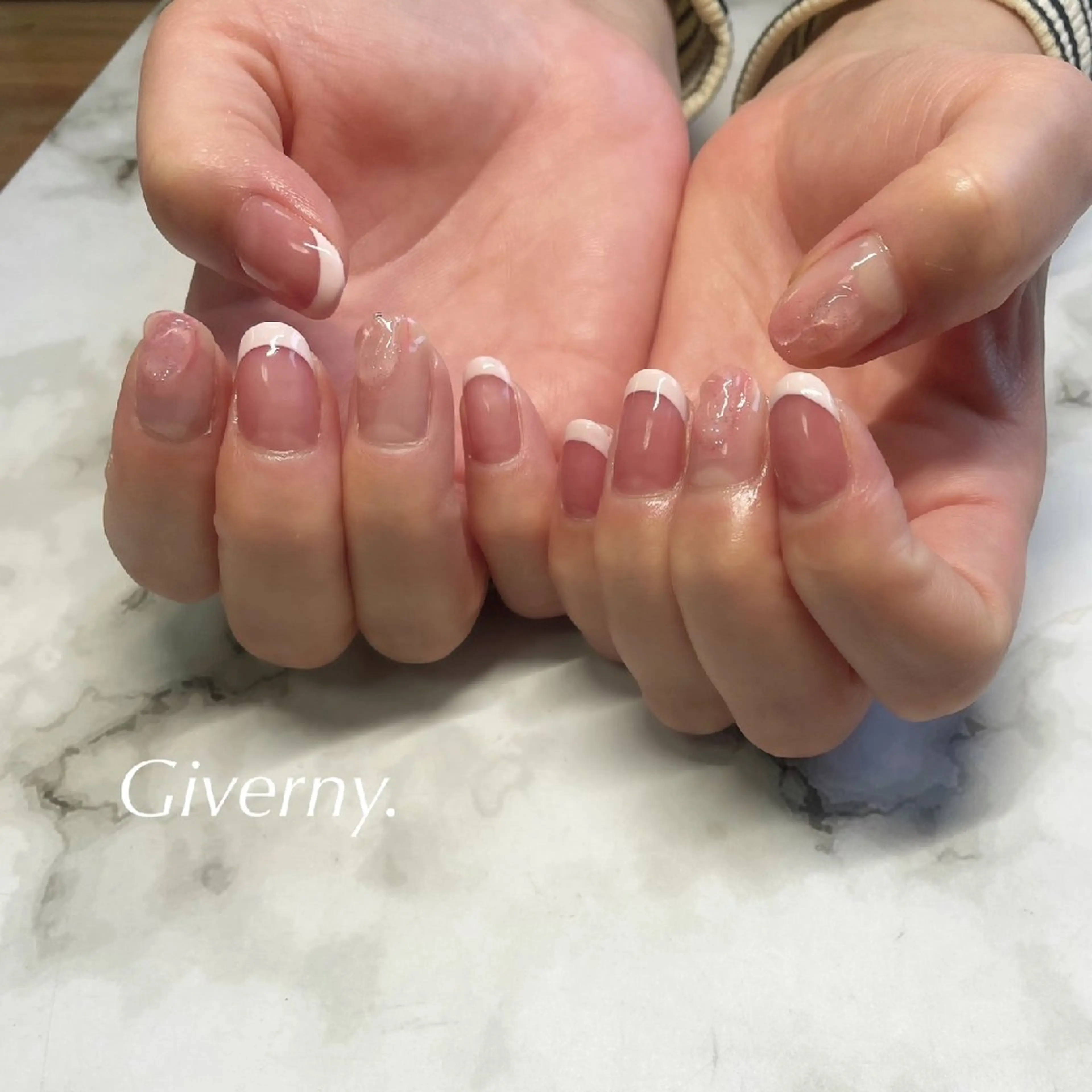 ネイル フレンチネイル ニュアンスネイル ピンク ハンドネイル Giverny .のネイルデザイン