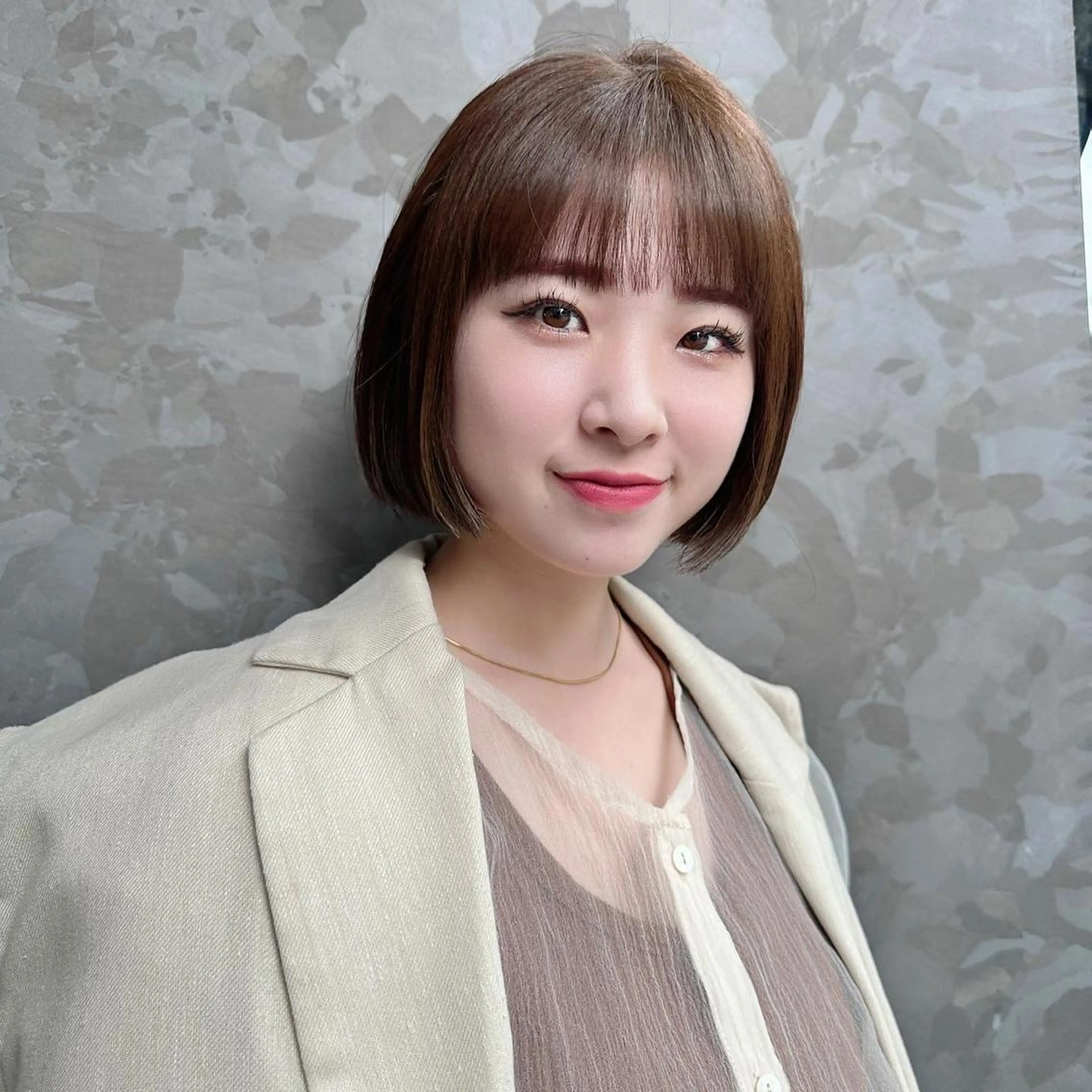 ショート カラー ヘアアレンジ ショートボブ ベージュカラー ブリーチ グレージュ ブリーチなしカラー 🌿レイヤー/ブリー チ/🌿‬JINのヘアスタイル