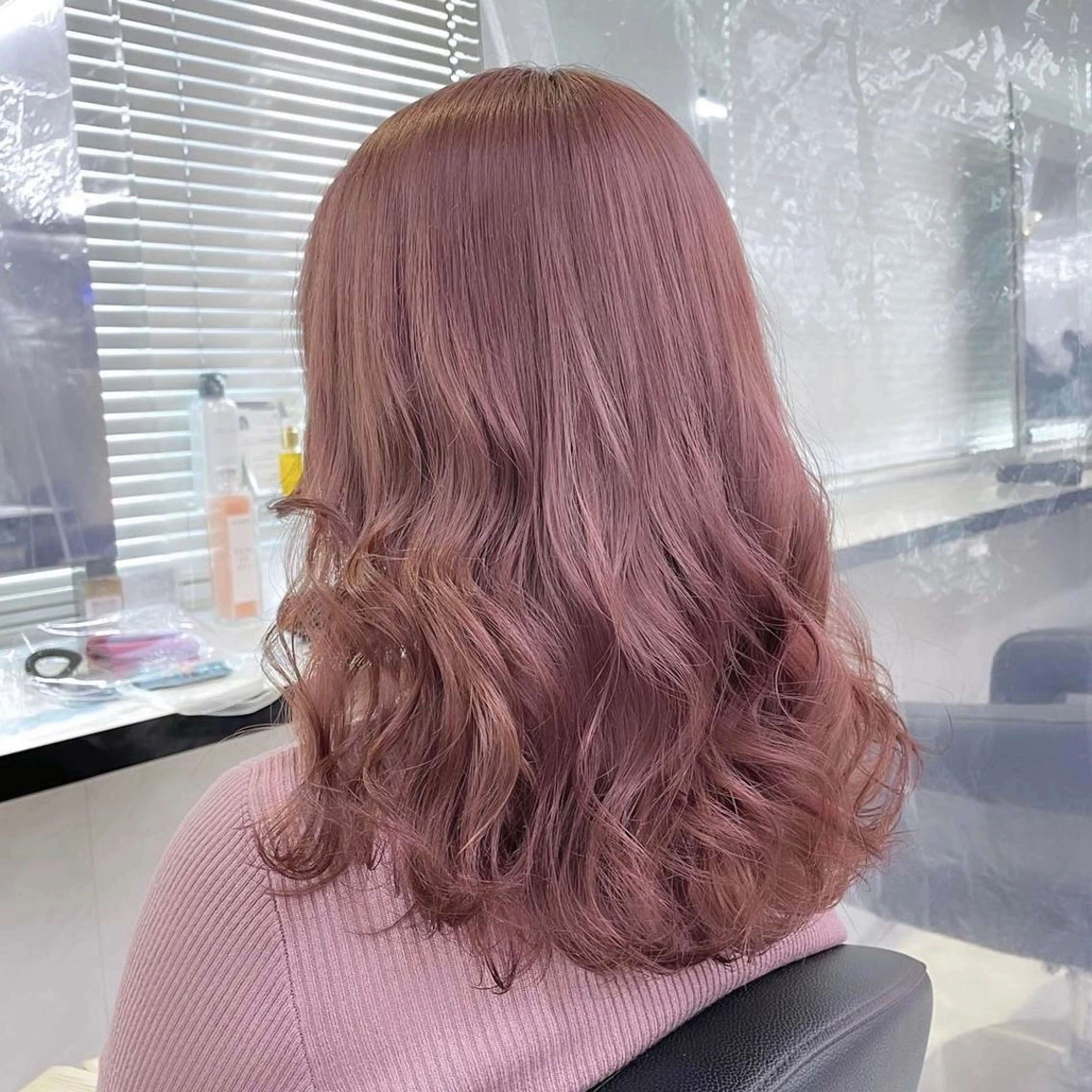 セミロング カラー 🩰透明感カラー♡ UTA🩰のヘアスタイル