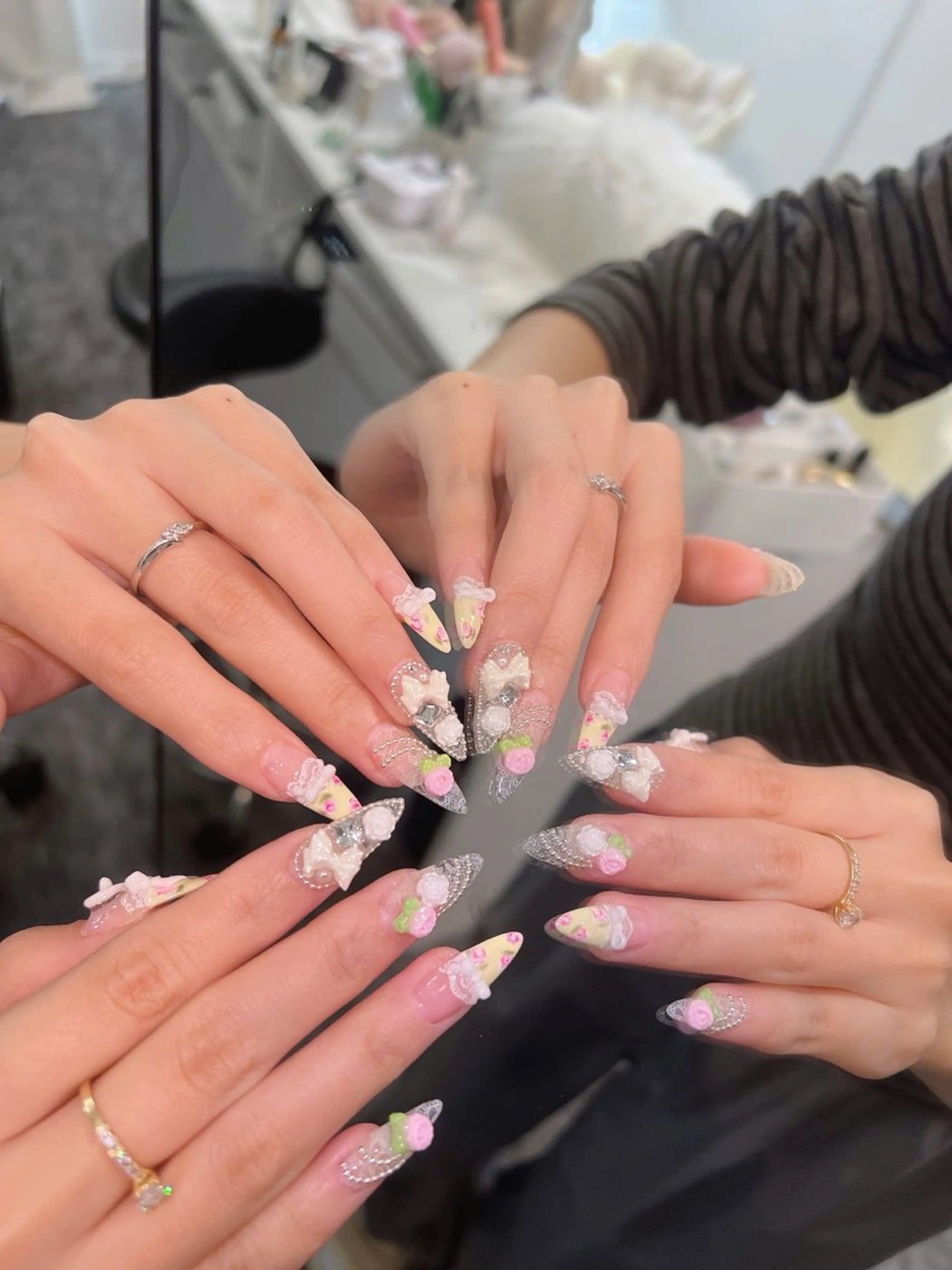 ネイル 長さ出し フレンチネイル グラデーション 卒業式 マグネットネイル Sora nail 長さ出し専門店のネイルデザイン