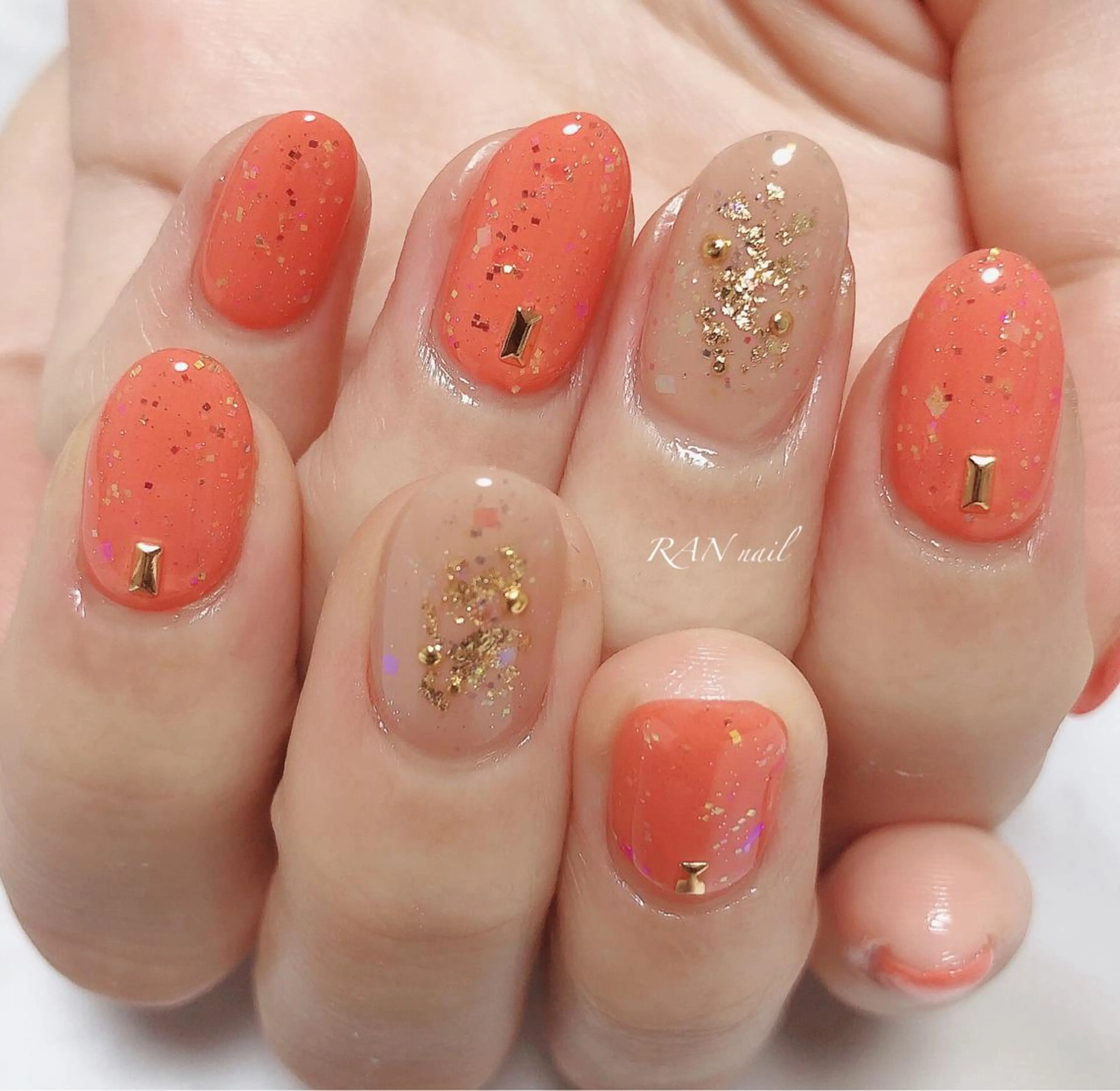 ネイル ジェルネイル グラデーション キラキラネイル ラメ(グリッター) オフィスネイル RAN nailのネイルデザイン