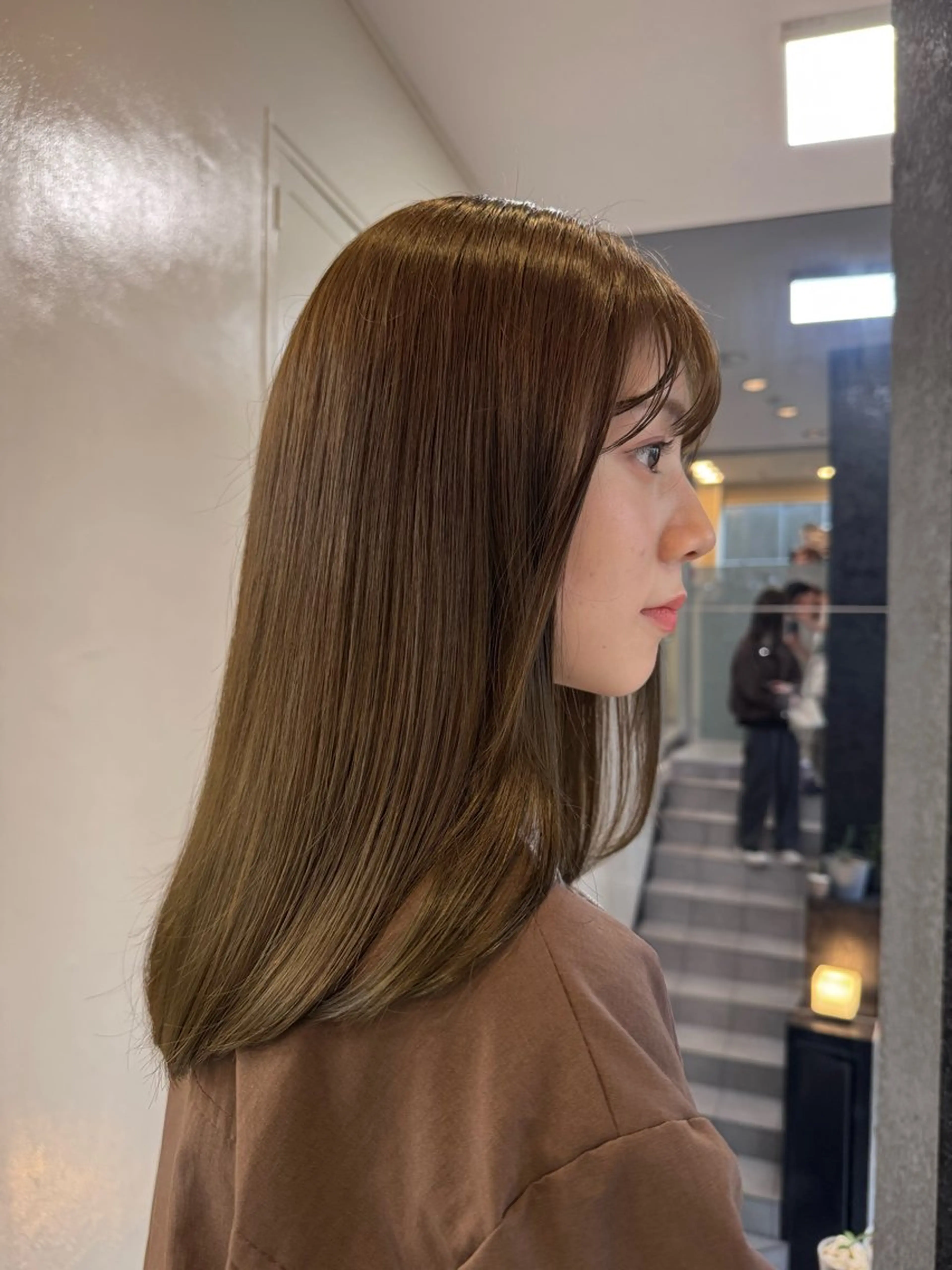 ミディアム カラー カット ヘアカラー KOHNO ナチュラルデザインのヘアスタイル