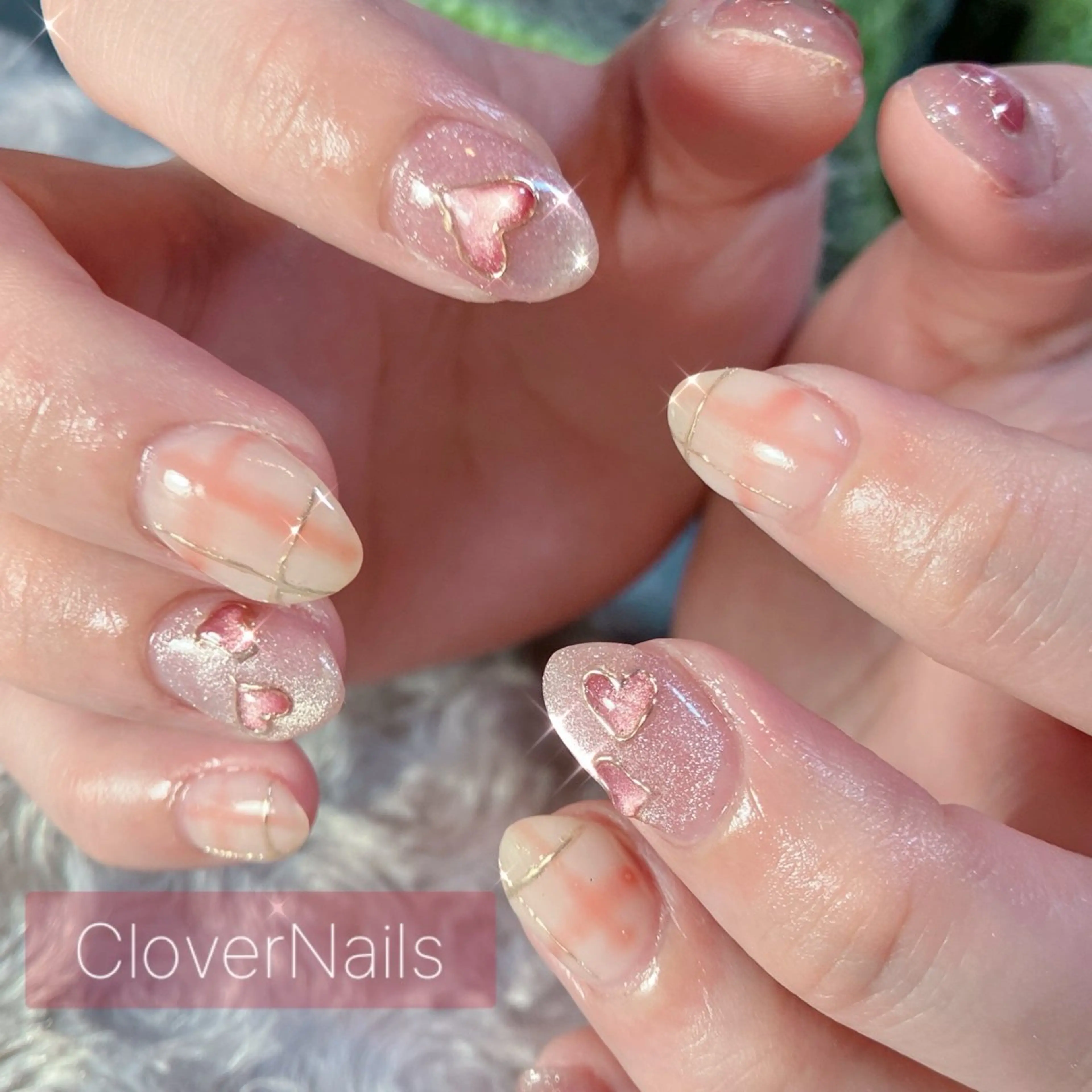 ネイル ガーリー ハート キラキラネイル マグネットネイル 持ち込み ハンドネイル 自宅ネイルサロン クロバーネイルのネイルデザイン