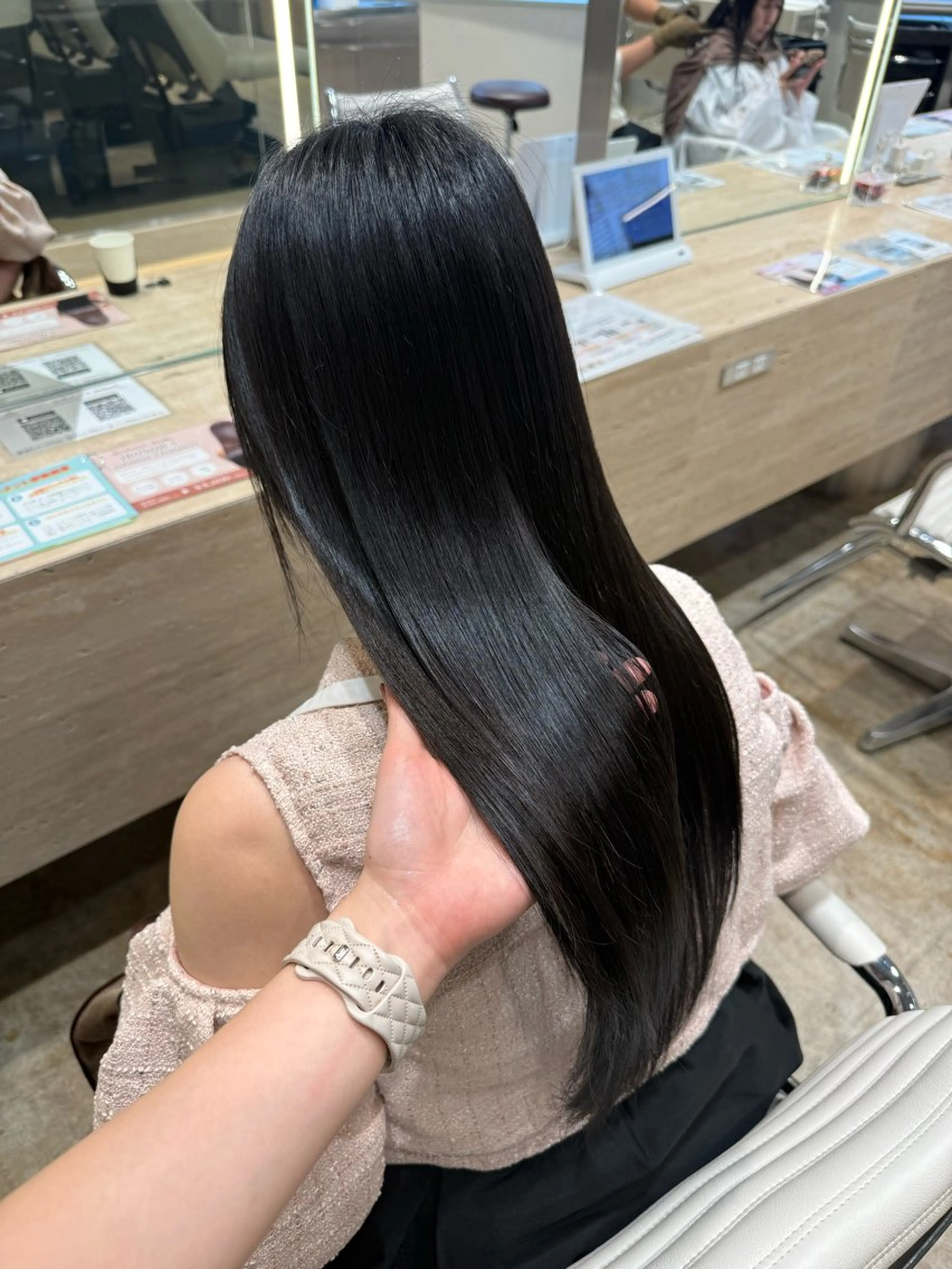 ロング over hair 池袋　yuriaのヘアスタイル
