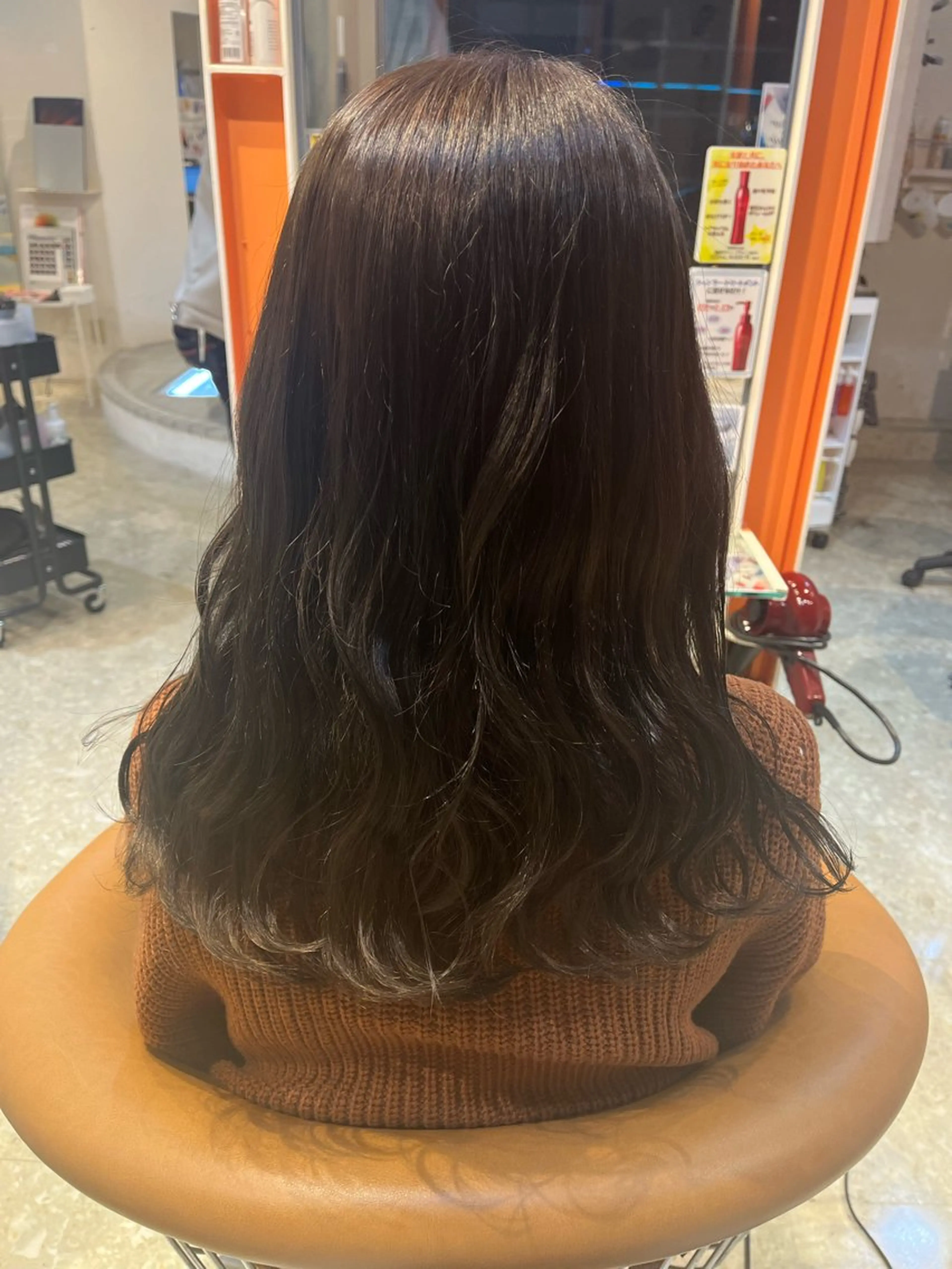 セミロング カラー カット ヘアカラー トリートメント うしだ かおるのヘアスタイル