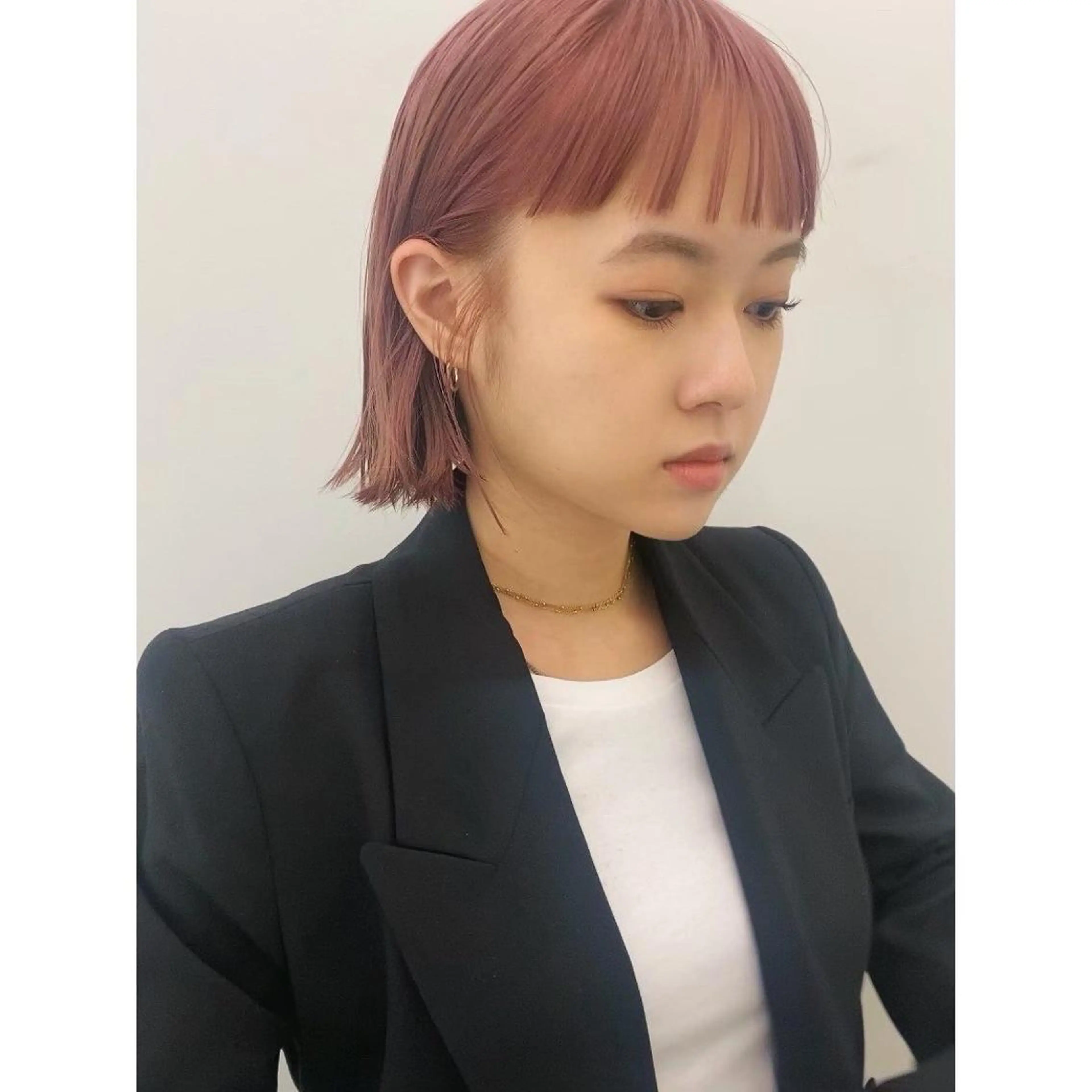 ミディアム カラー ピンクカラー ボブ 大石 沙季のヘアスタイル