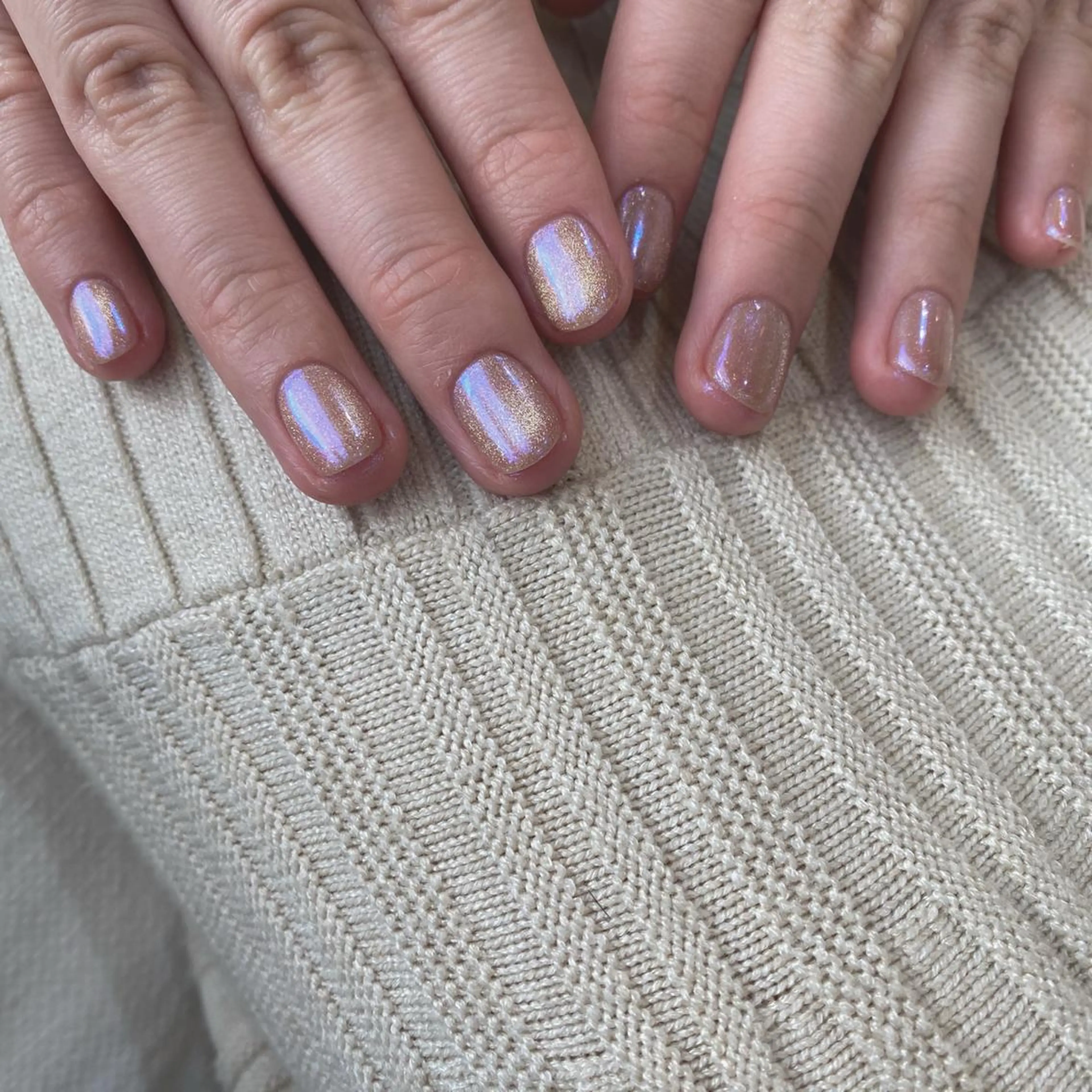 ネイル オーロラネイル マグネットネイル 🌼大西洋子 laughl🌼のネイルデザイン