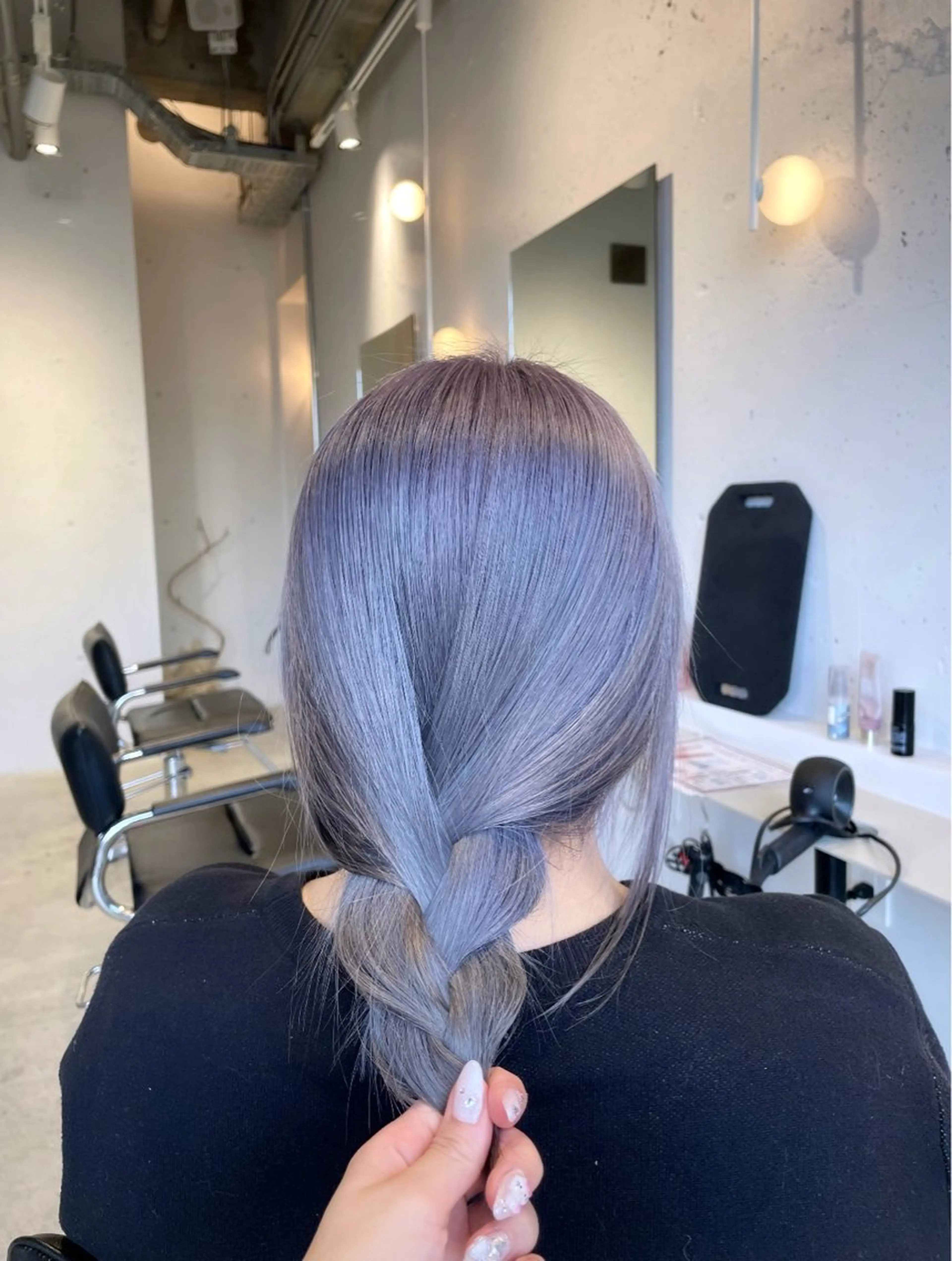 ミディアム カラー tim hinaのヘアスタイル