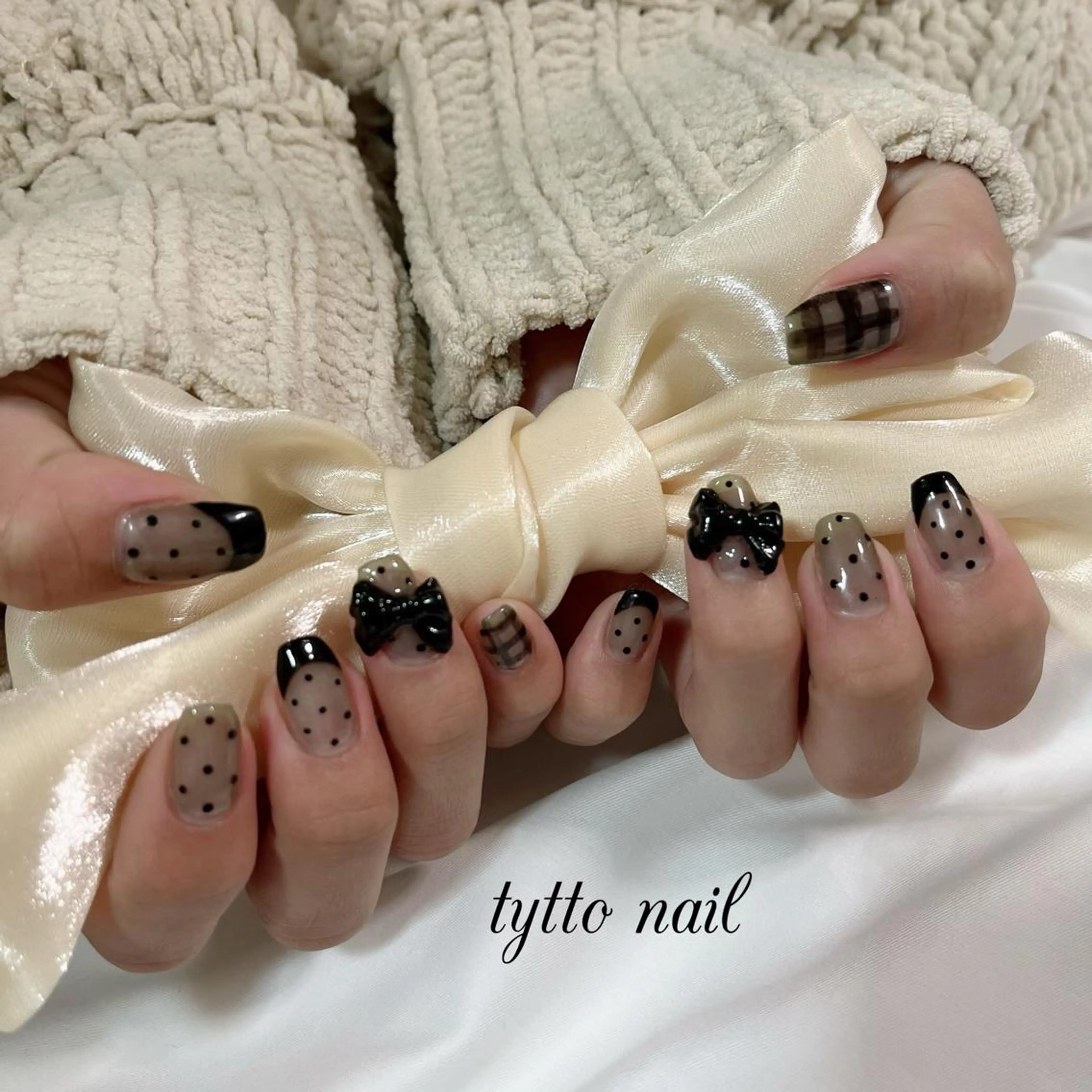 ネイル ドット フレンチネイル ガーリー 韓国ネイル リボン ハンドネイル tytto nail ❤︎‪‪eri‪‪のネイルデザイン