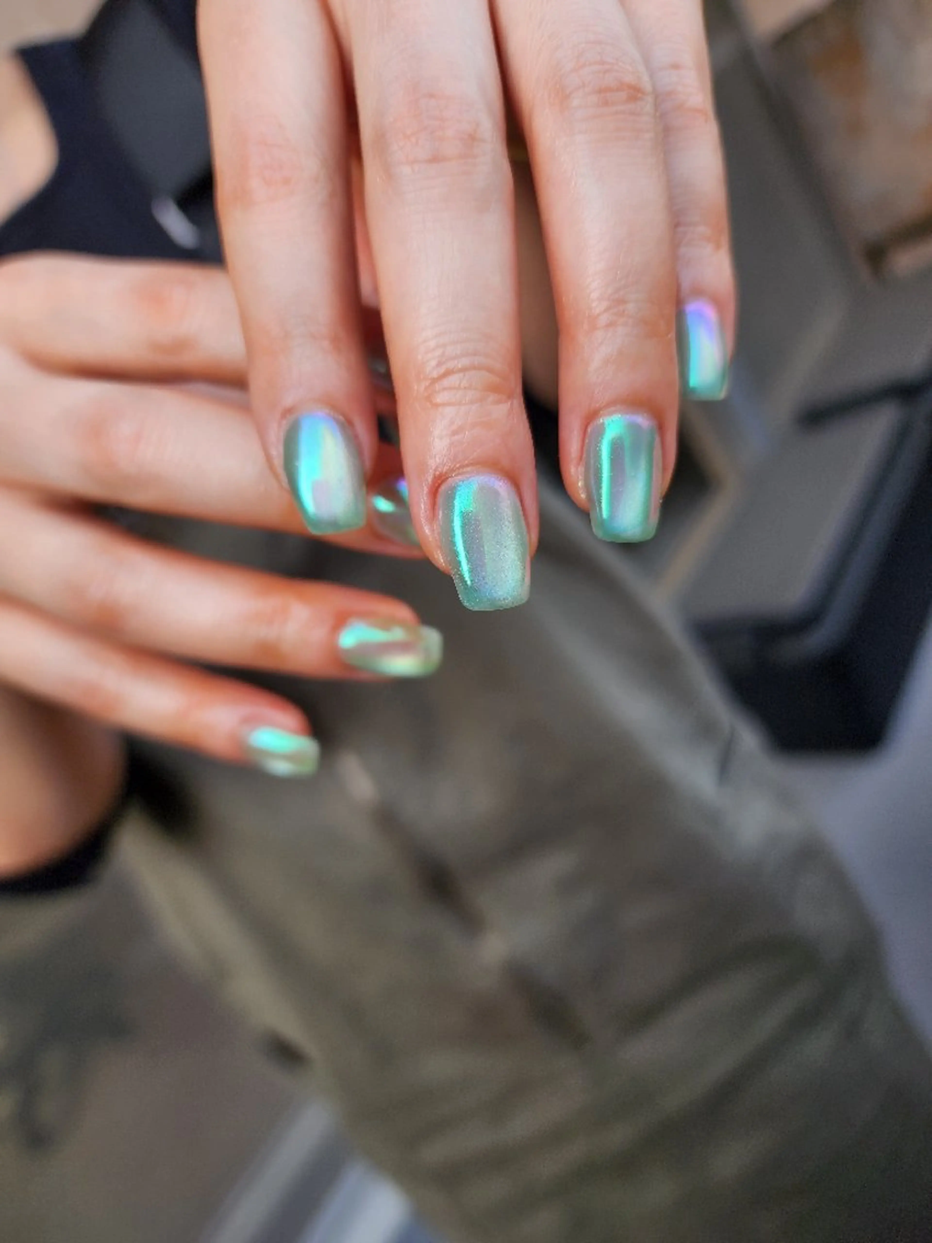 【他店ジェル除去込み】マグネット＋ミラーネイル(甘皮ケア、自爪整形込)の写真