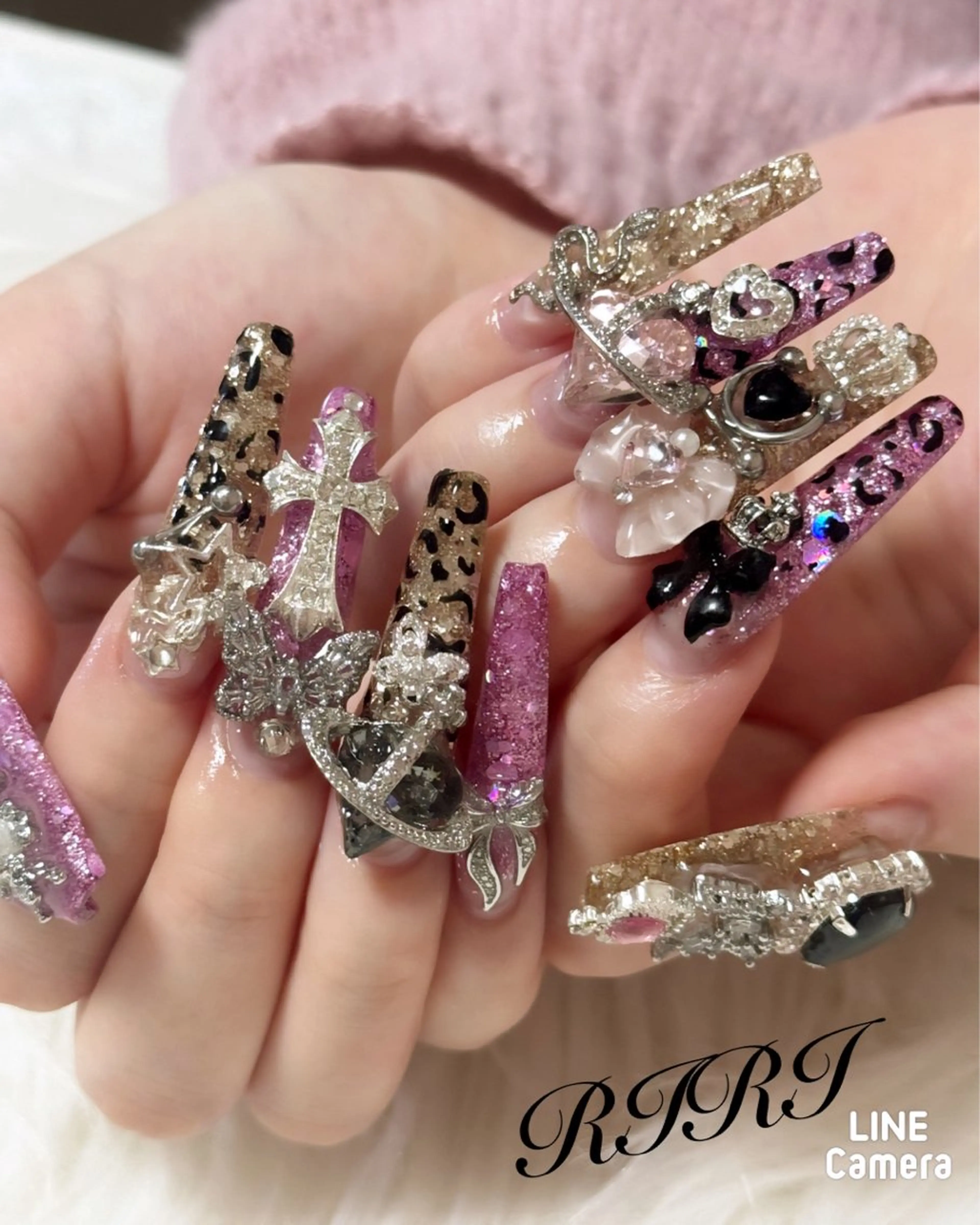 ネイル アニマル柄 ジェルネイル 卒業式 ハート キラキラネイル ハンドネイル riri オーナーのネイルデザイン