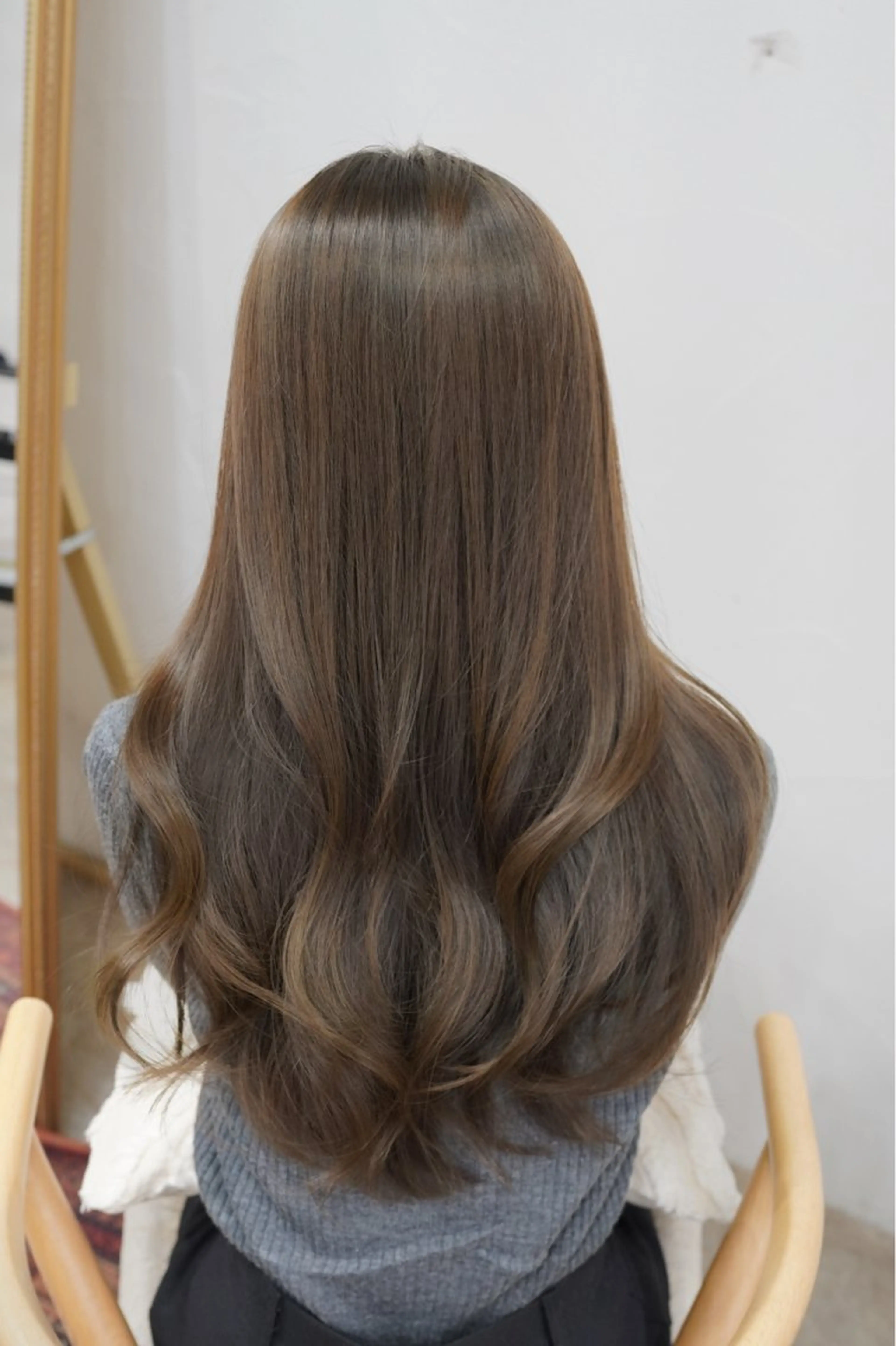 ロング カラー ベージュカラー カット ヘアカラー トリートメント 🪞透けヘア髪質改善 艶ベージュ/nagiのヘアスタイル