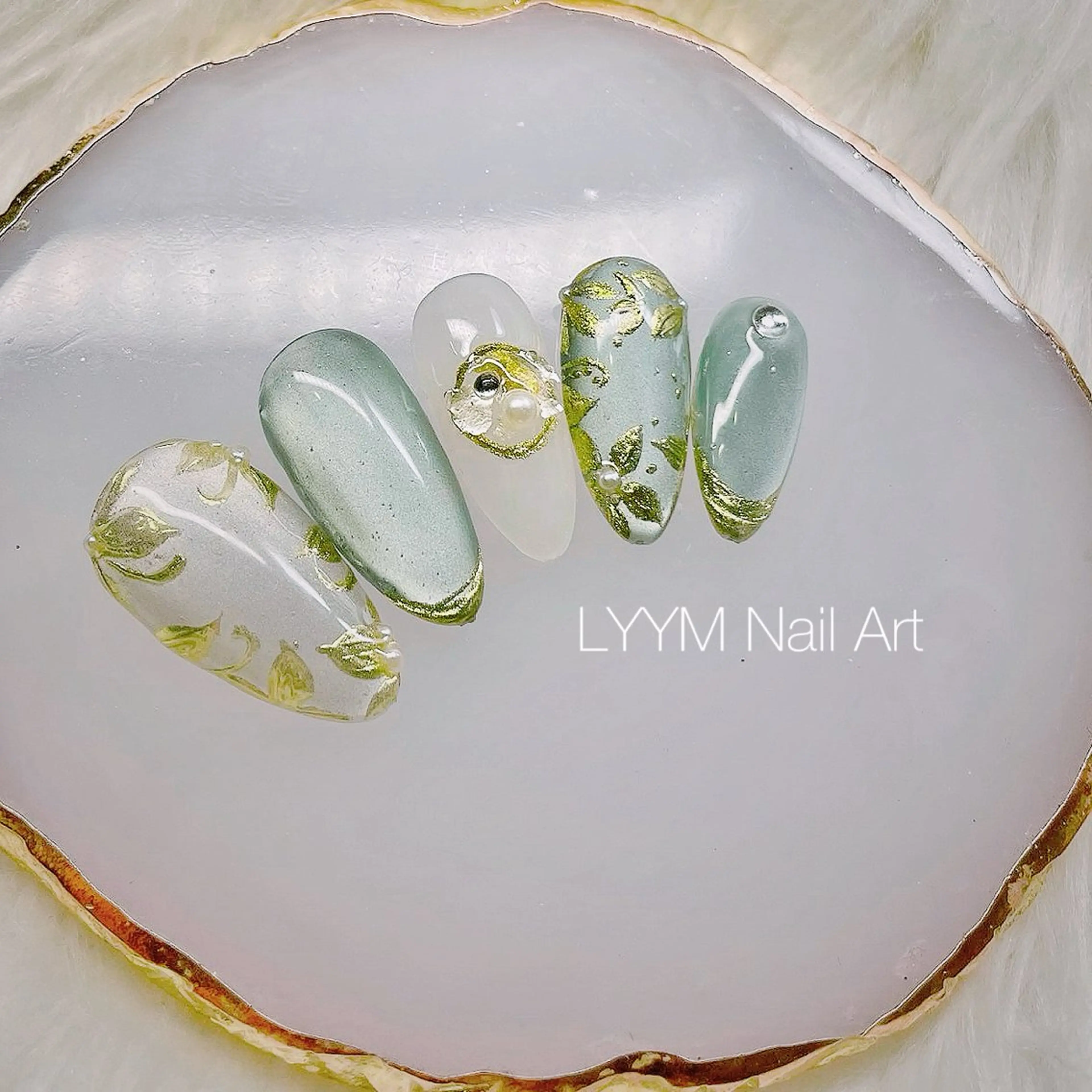 ネイル アートネイル ブルー シンプルネイル ハンドネイル LYYM Salonのネイルデザイン