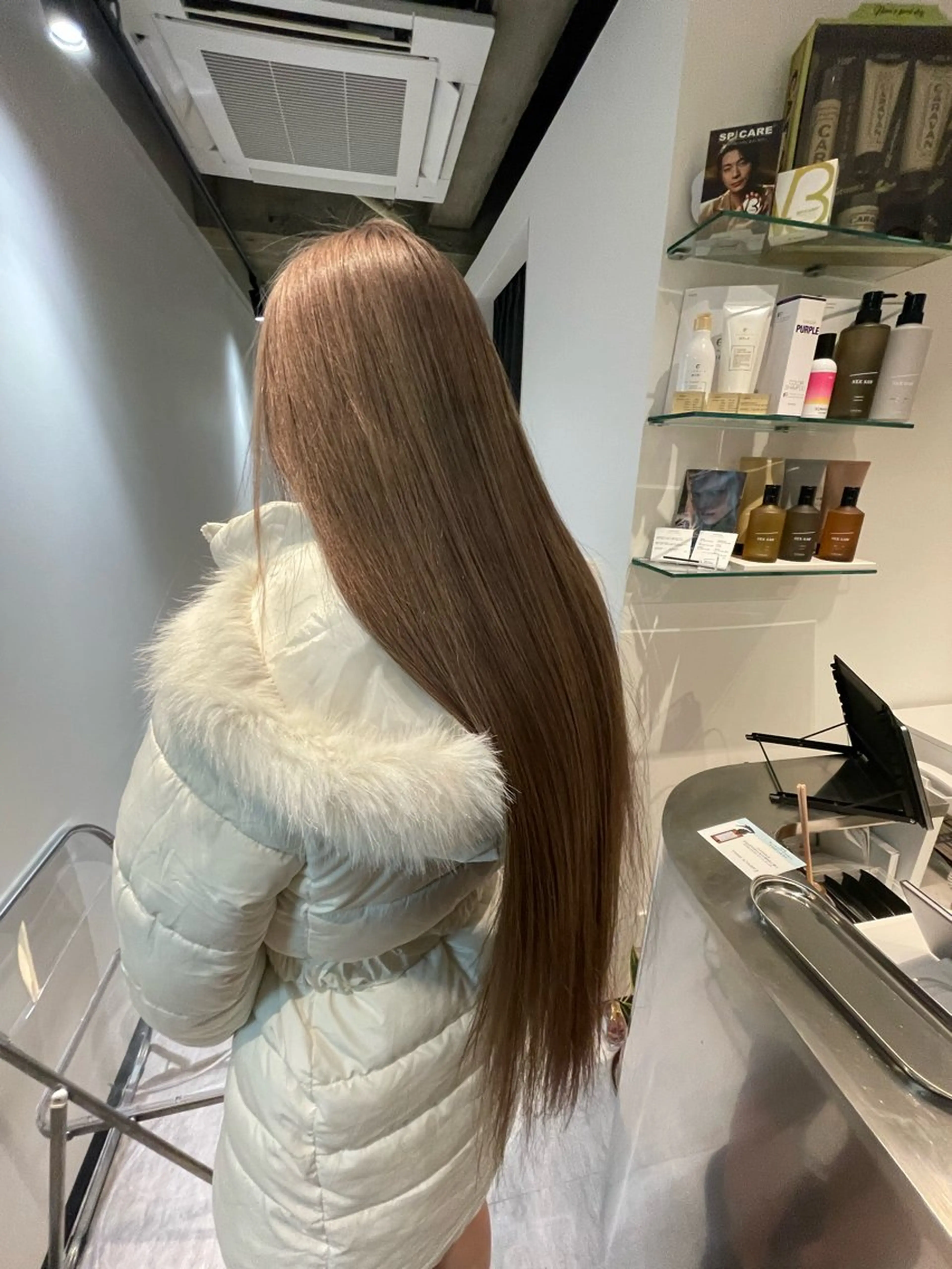 ロング カラー ダブルカラー 近藤 慧依のヘアスタイル