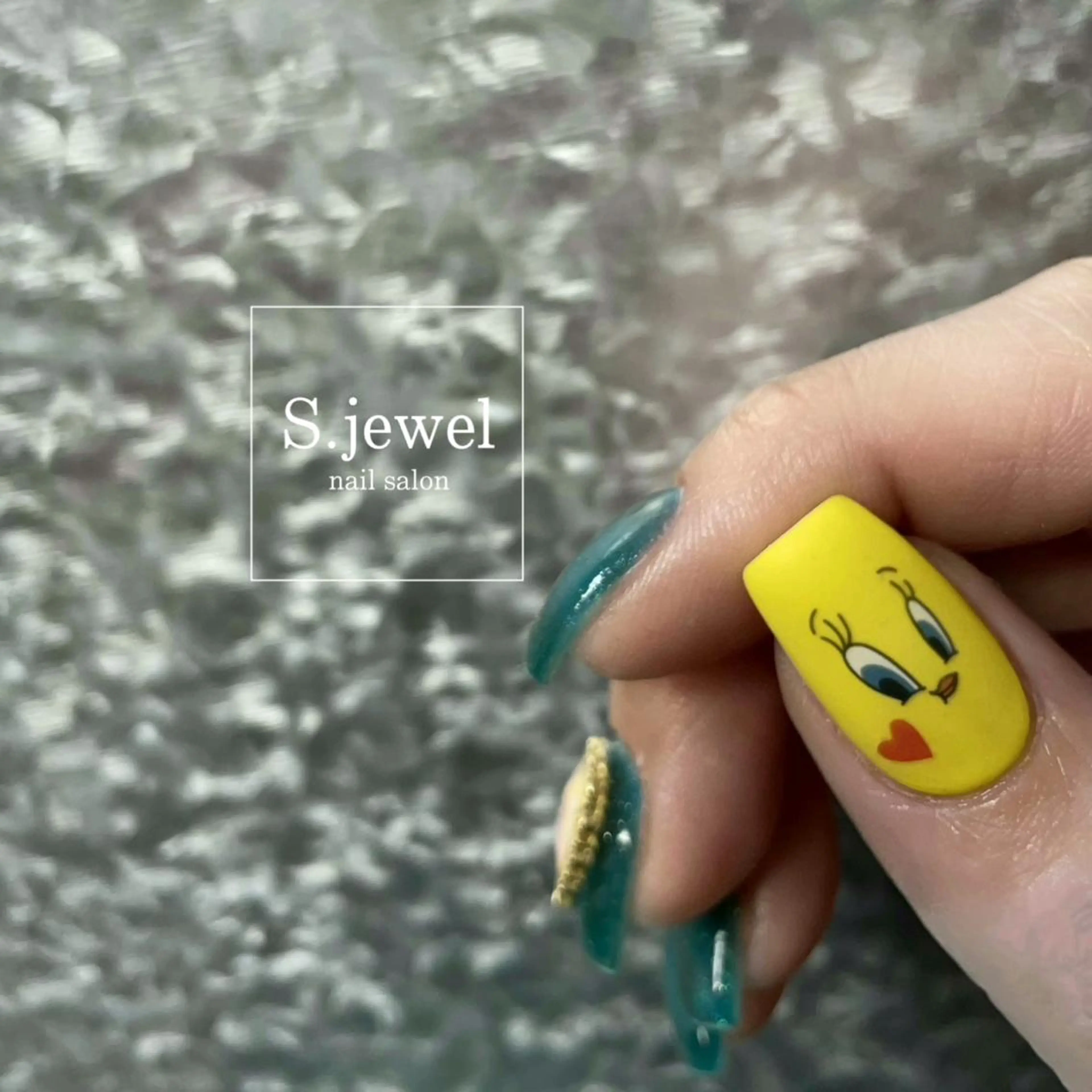 ネイル S. JEWELのネイルデザイン