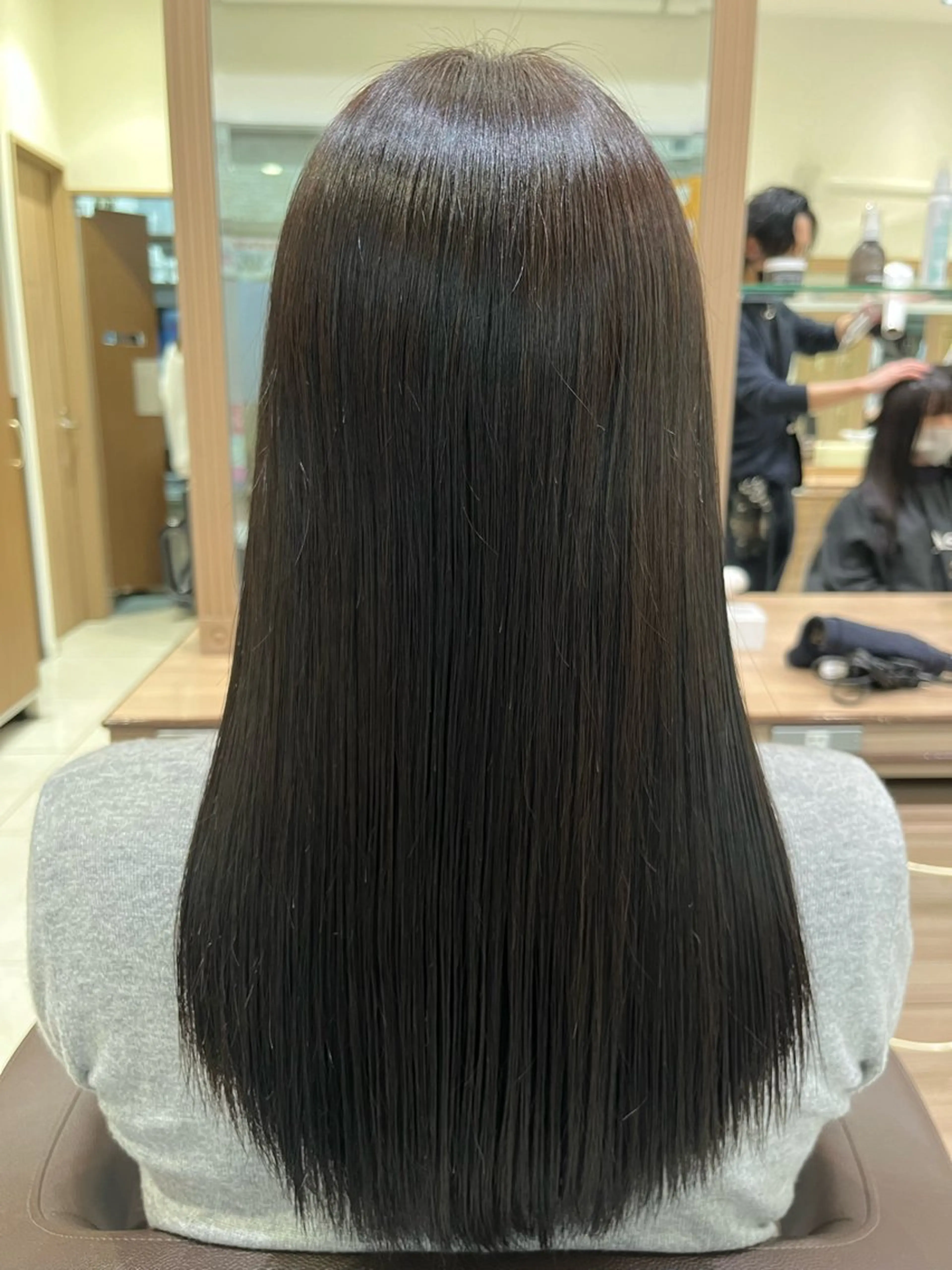 ロング 縮毛矯正 トリートメント 伊佐 愛のヘアスタイル