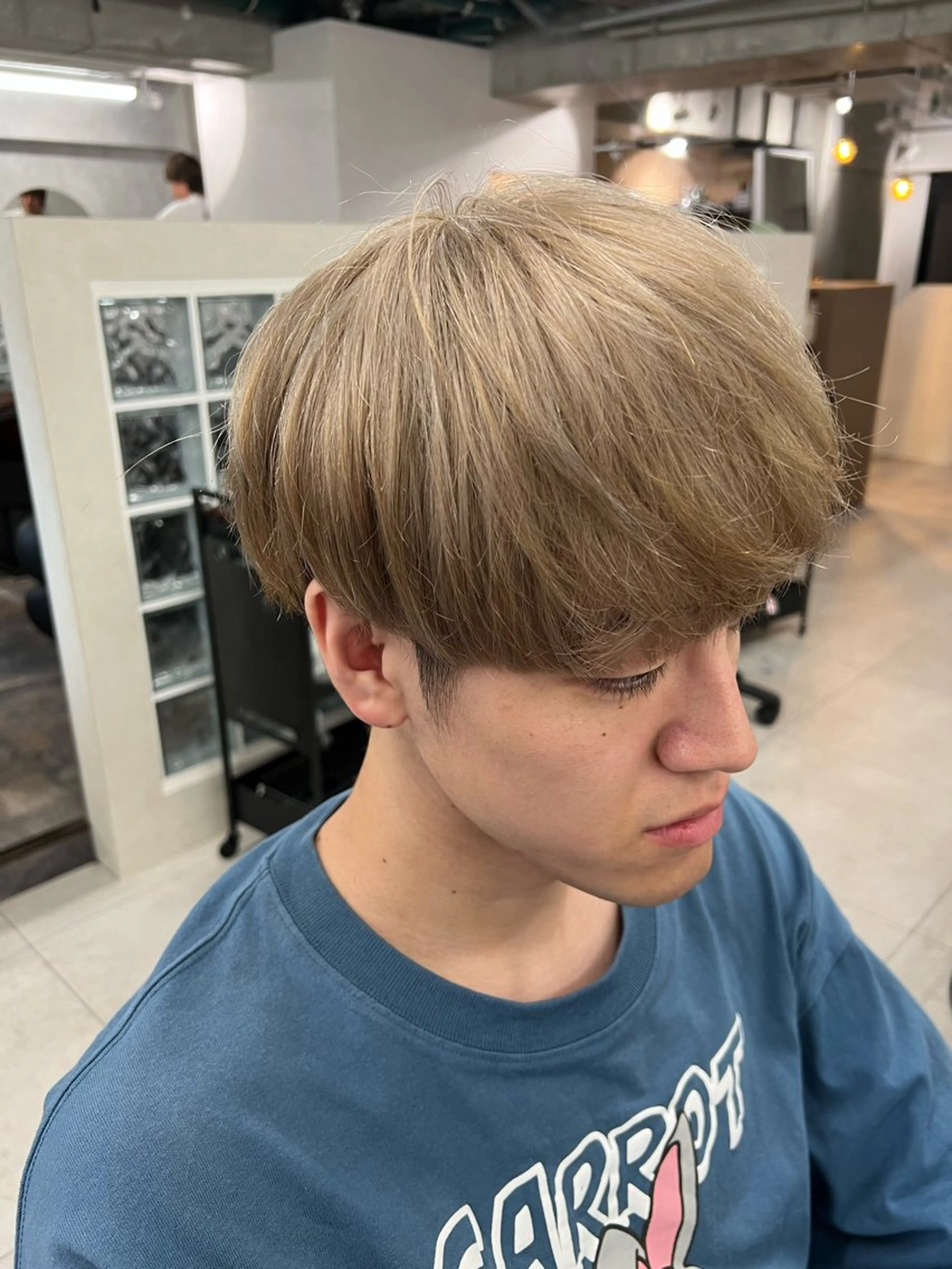 ショート ヘアカラー RINA 【Loem】のヘアスタイル