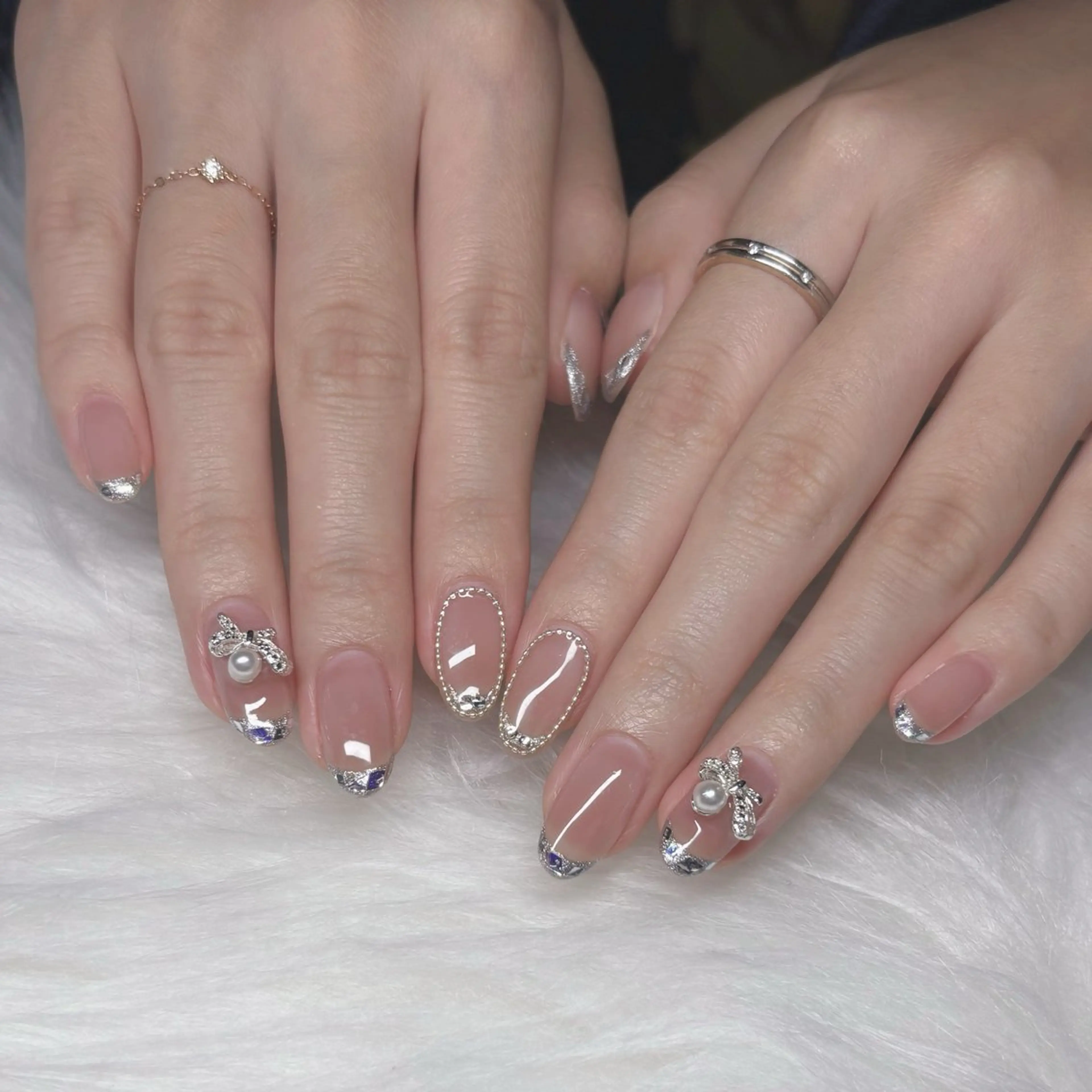 ネイル ブラウン ガーリー ワンホンネイル cologne nail所属・HAGIHARA MANAのネイルデザイン