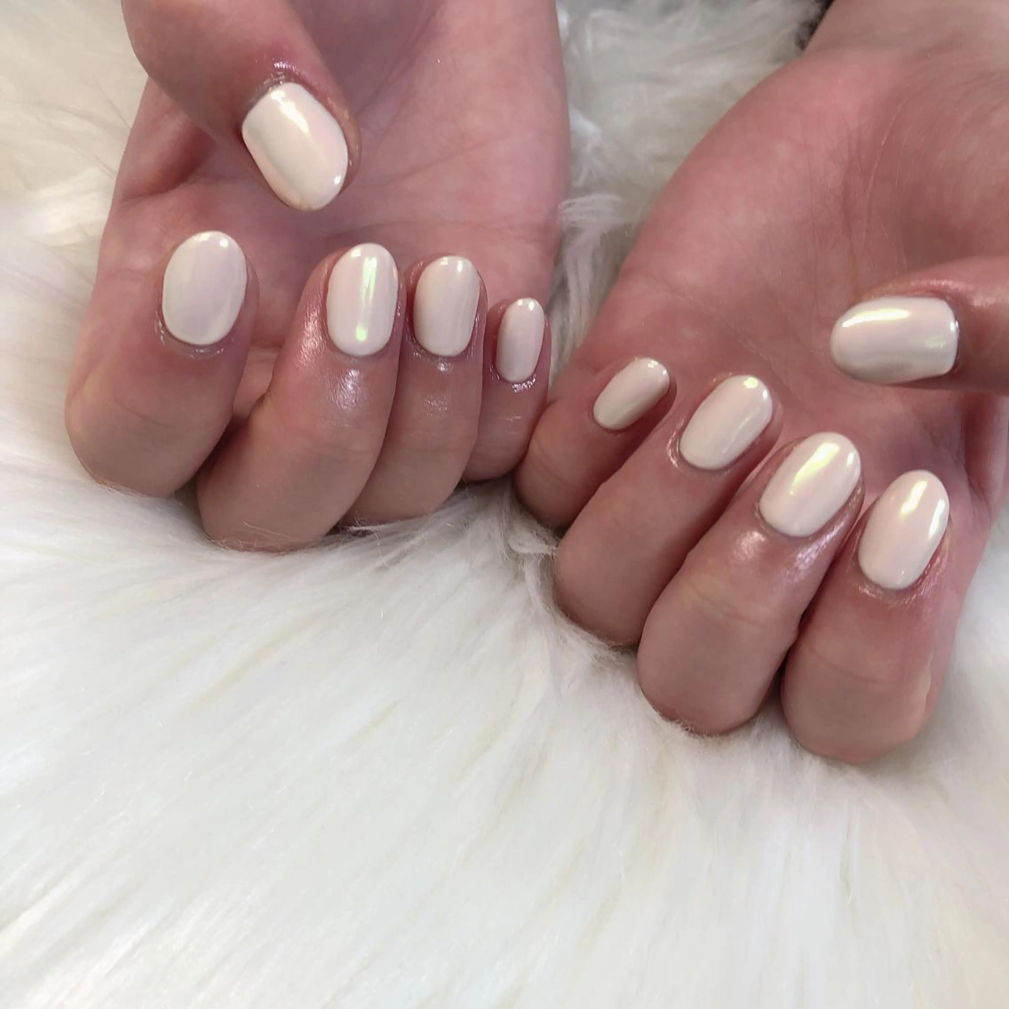 ネイル オーロラネイル ハンドネイル 西岡 杏のネイルデザイン