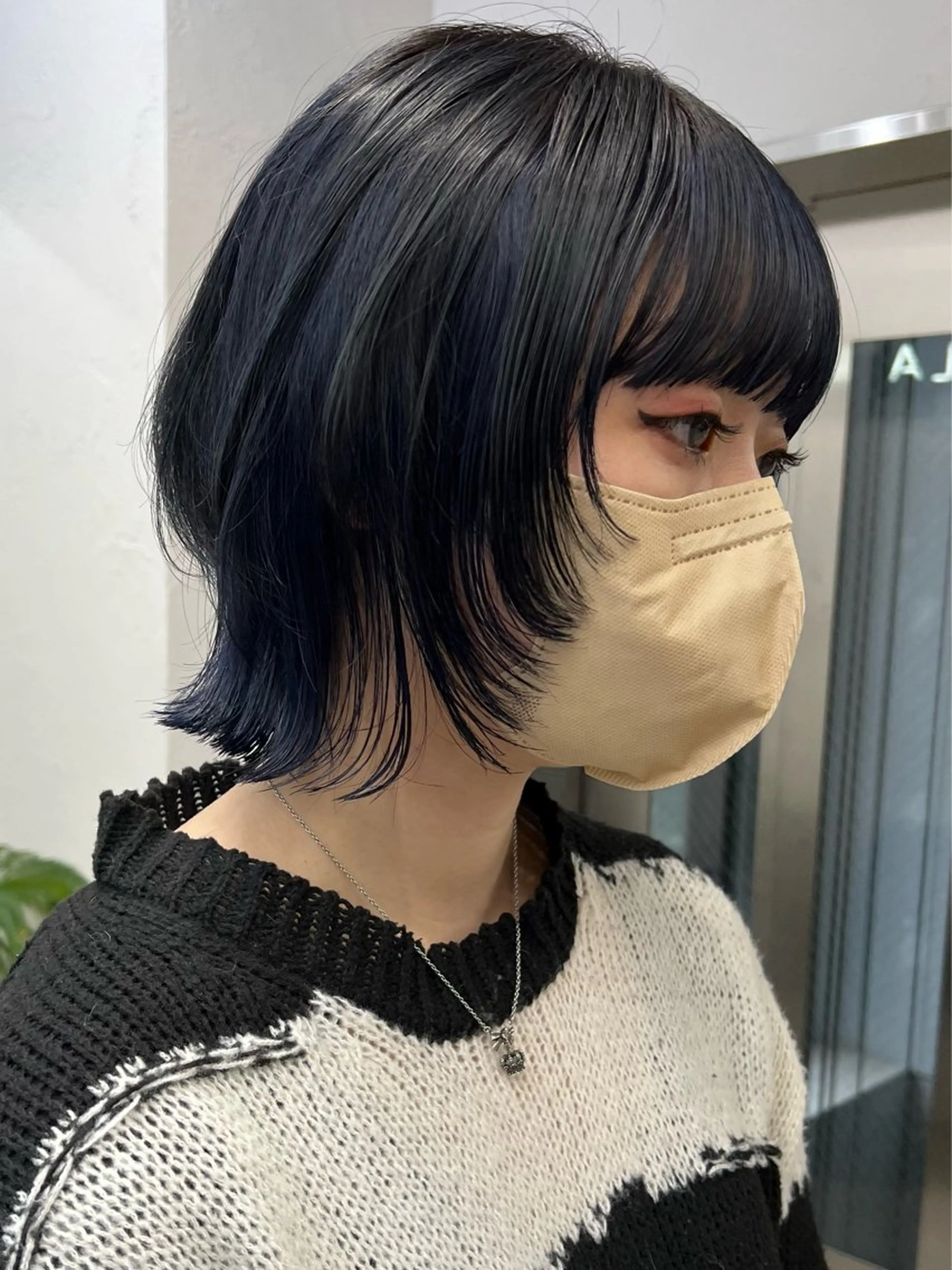 ショート カラー トリートメント ウルフカット カット トリートメント RYOSUKE ハイトーンのヘアスタイル