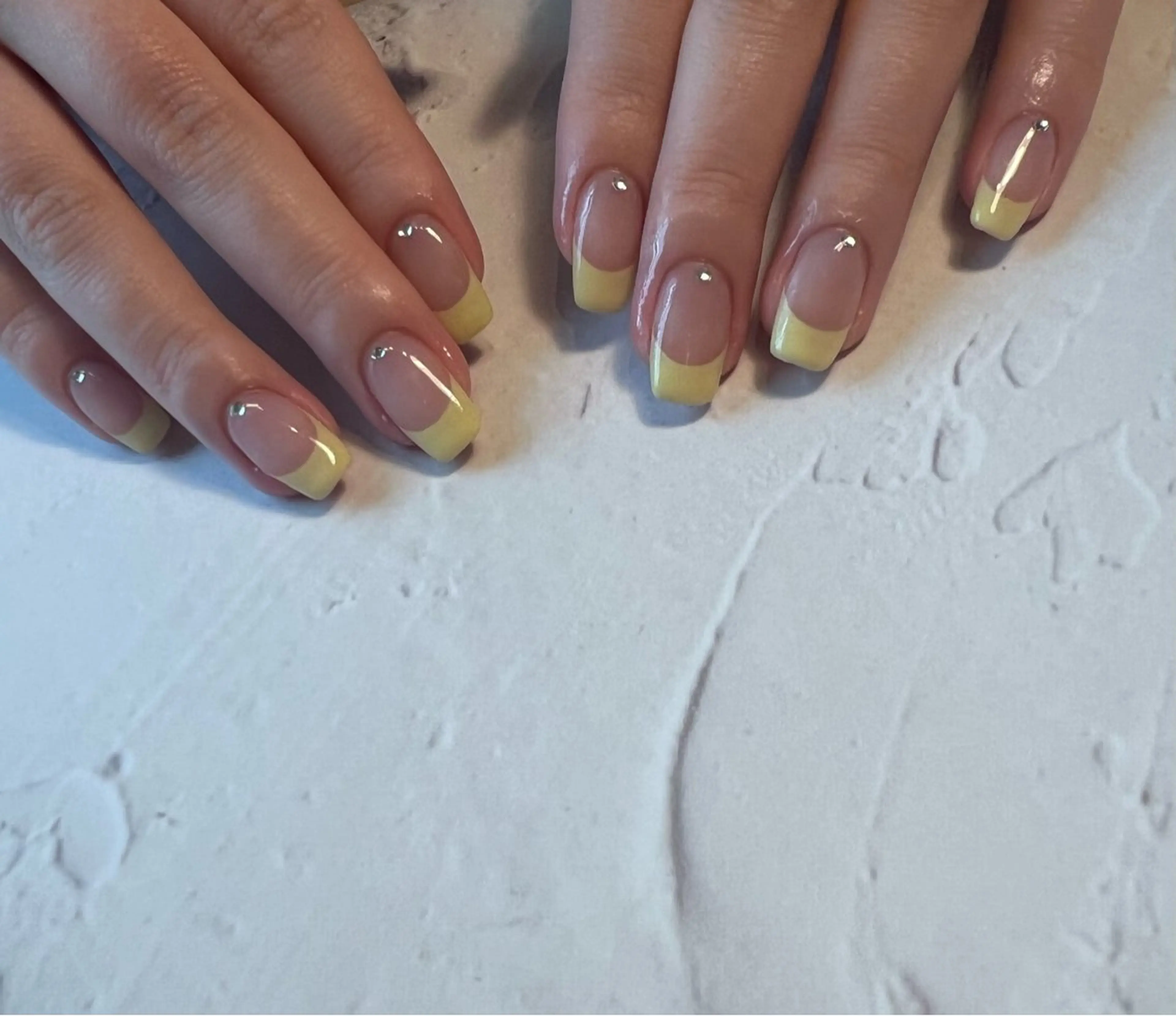 ネイル フレンチネイル ストーンネイル charmant nailのネイルデザイン