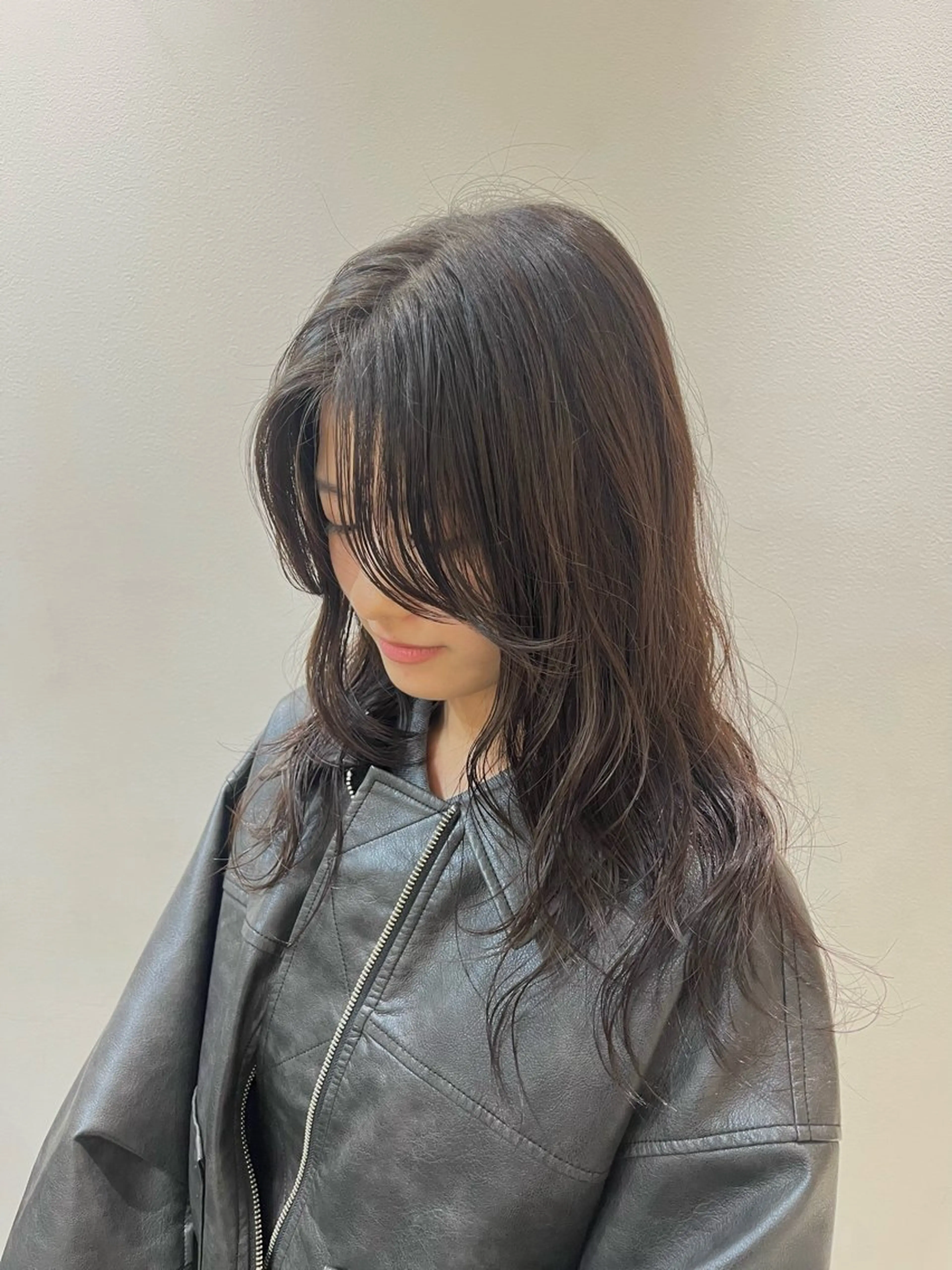 ロング 新開 夏菜のヘアスタイル