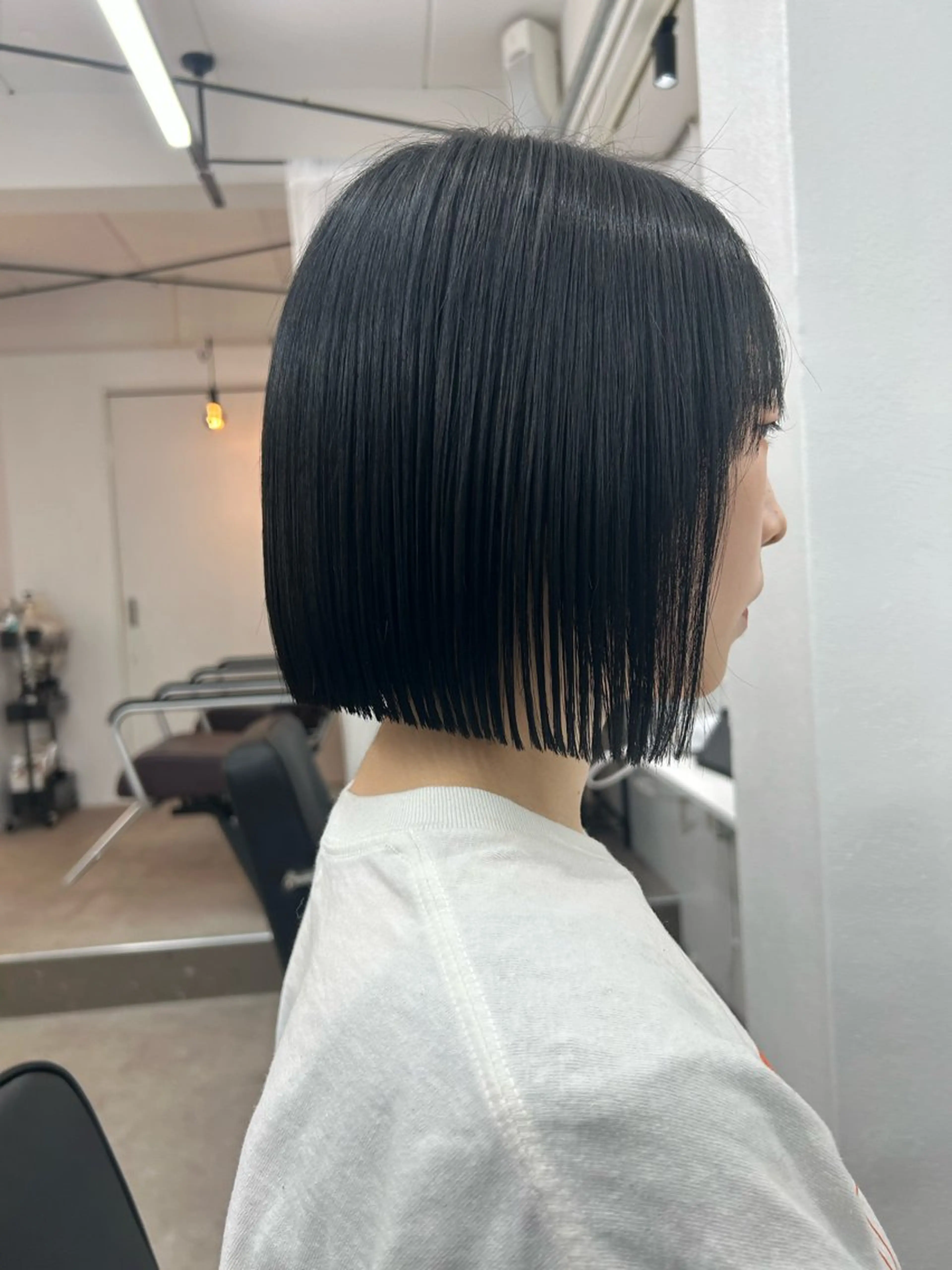 ショート カット ブリーチ/ベージュ /レイヤー/ひよりのヘアスタイル