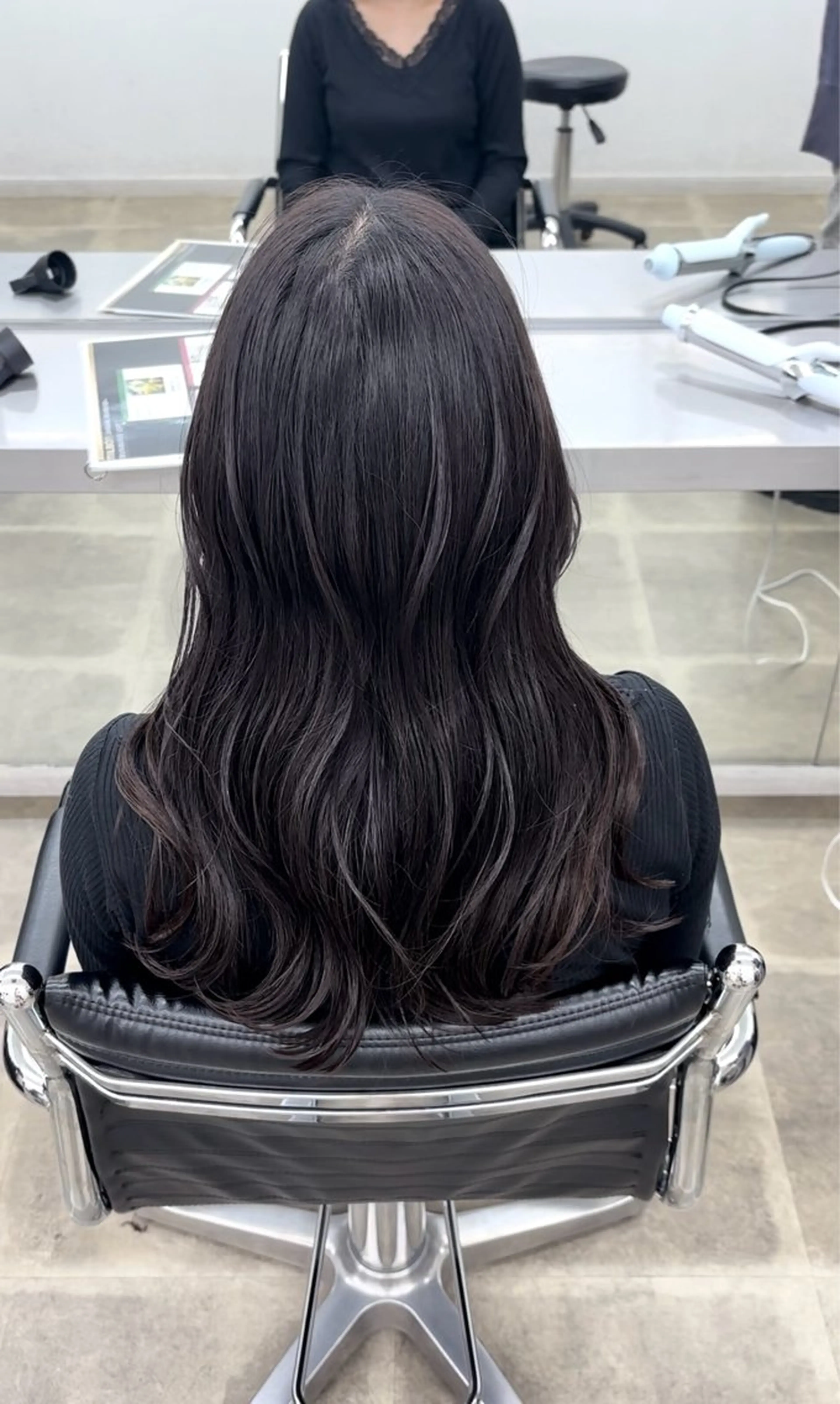 ロング 【梅田】ハッシュ /デザインカラーのヘアスタイル